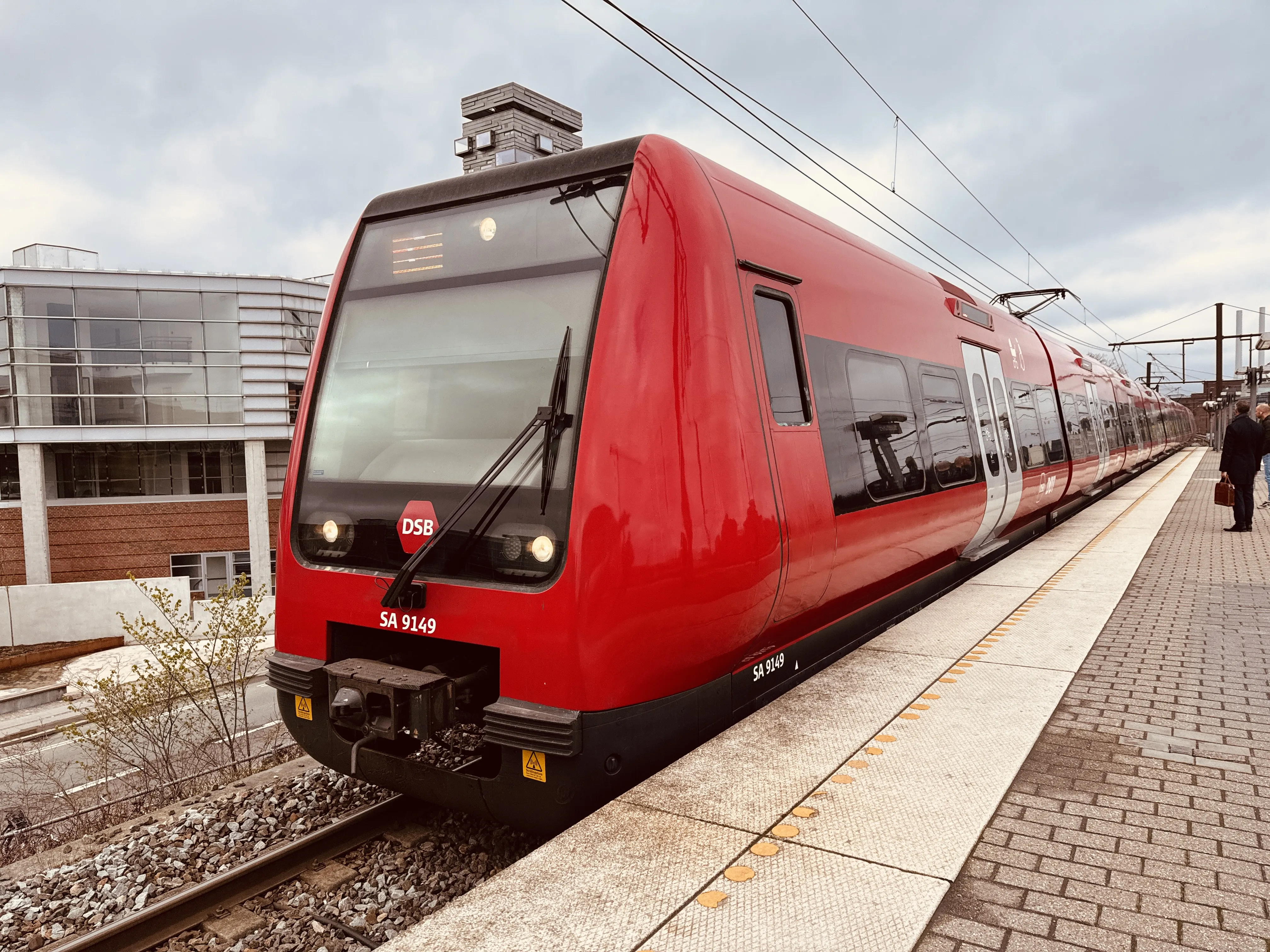 Billede af DSB SA 8149 fotograferet ud for Nordhavn S-togstrinbræt.