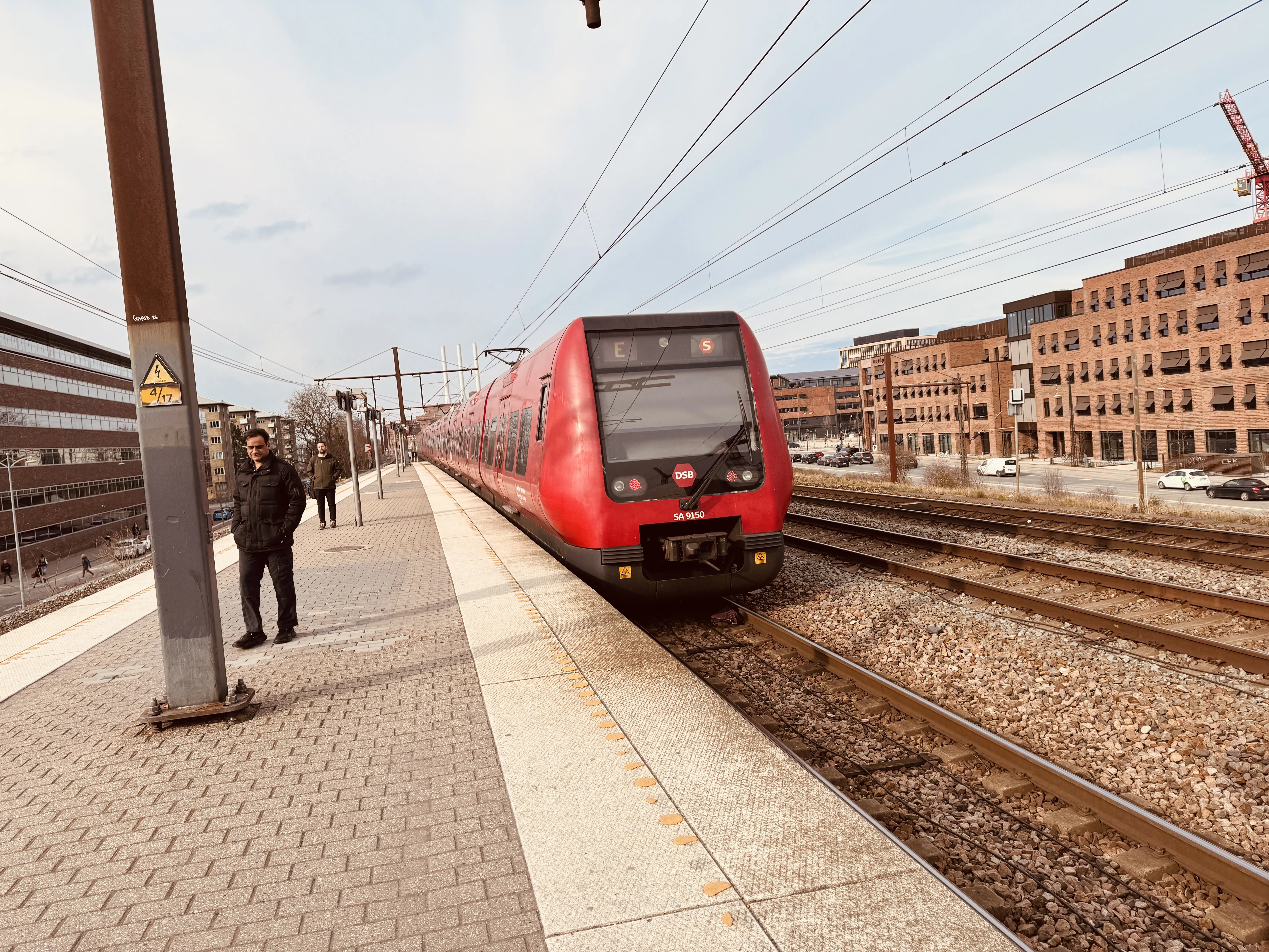 Billede af DSB SA 8150 fotograferet ud for Nordhavn S-togstrinbræt.