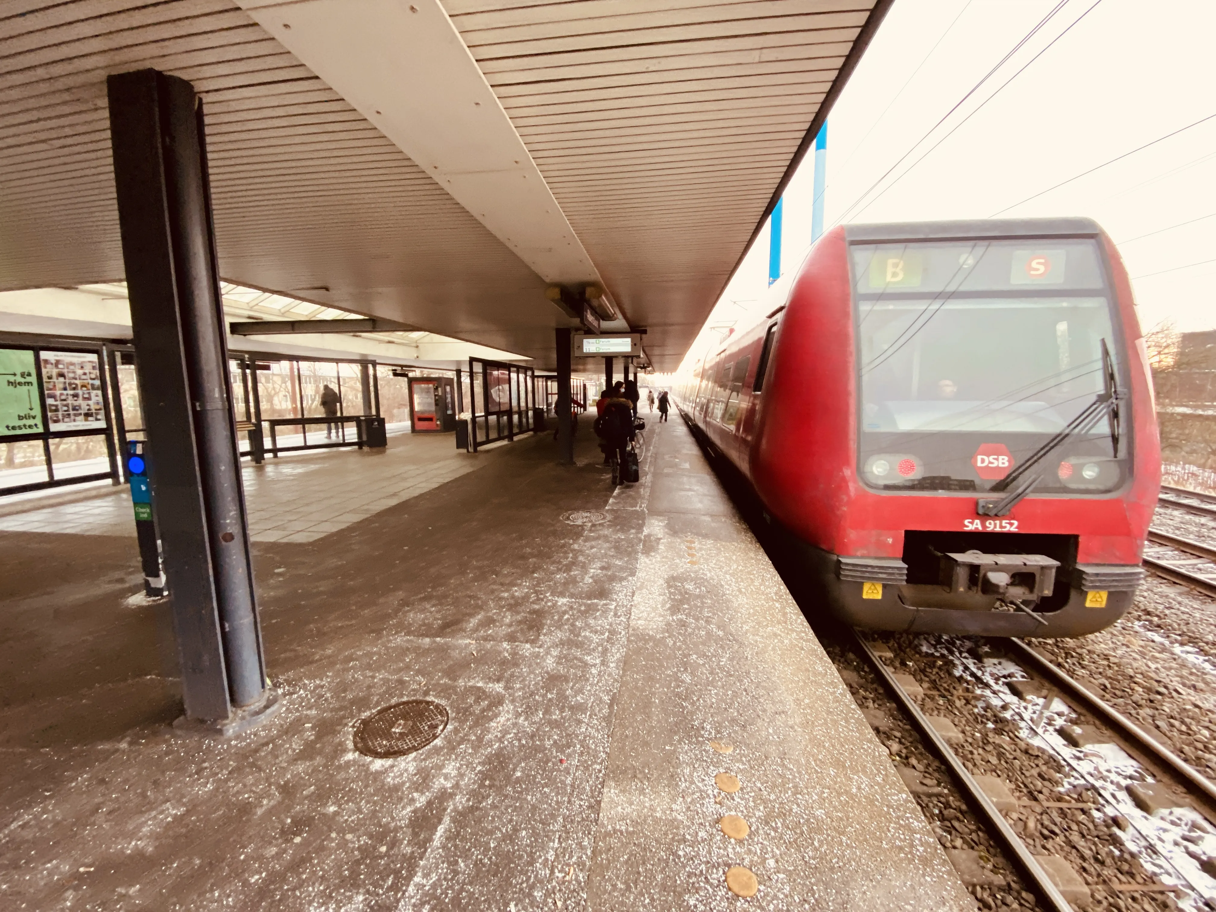 Billede af DSB SA 8152 fotograferet ud for Albertslund S-togstrinbræt.