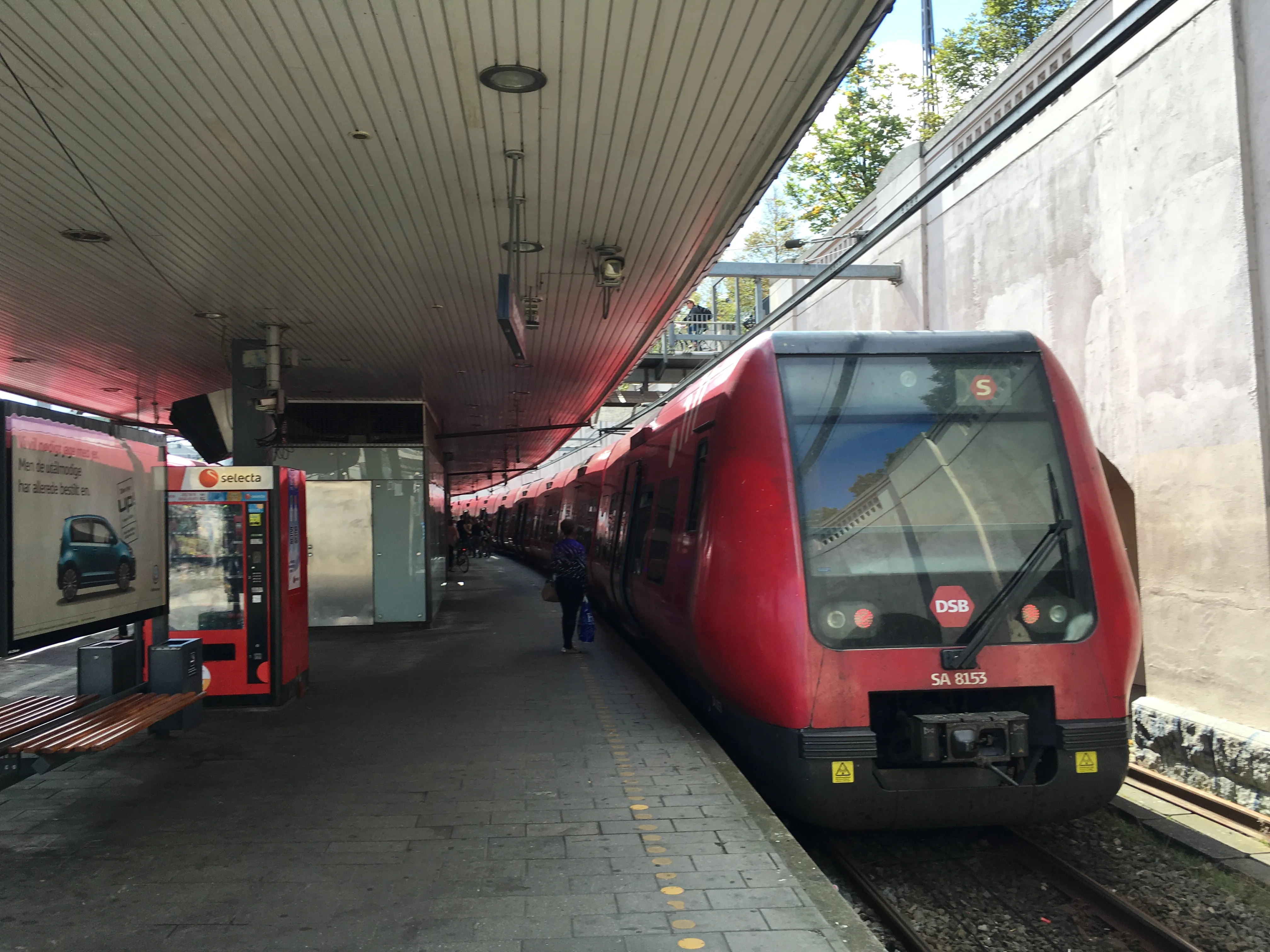 Billede af DSB SA 8153 fotograferet ud for Vesterport Station.