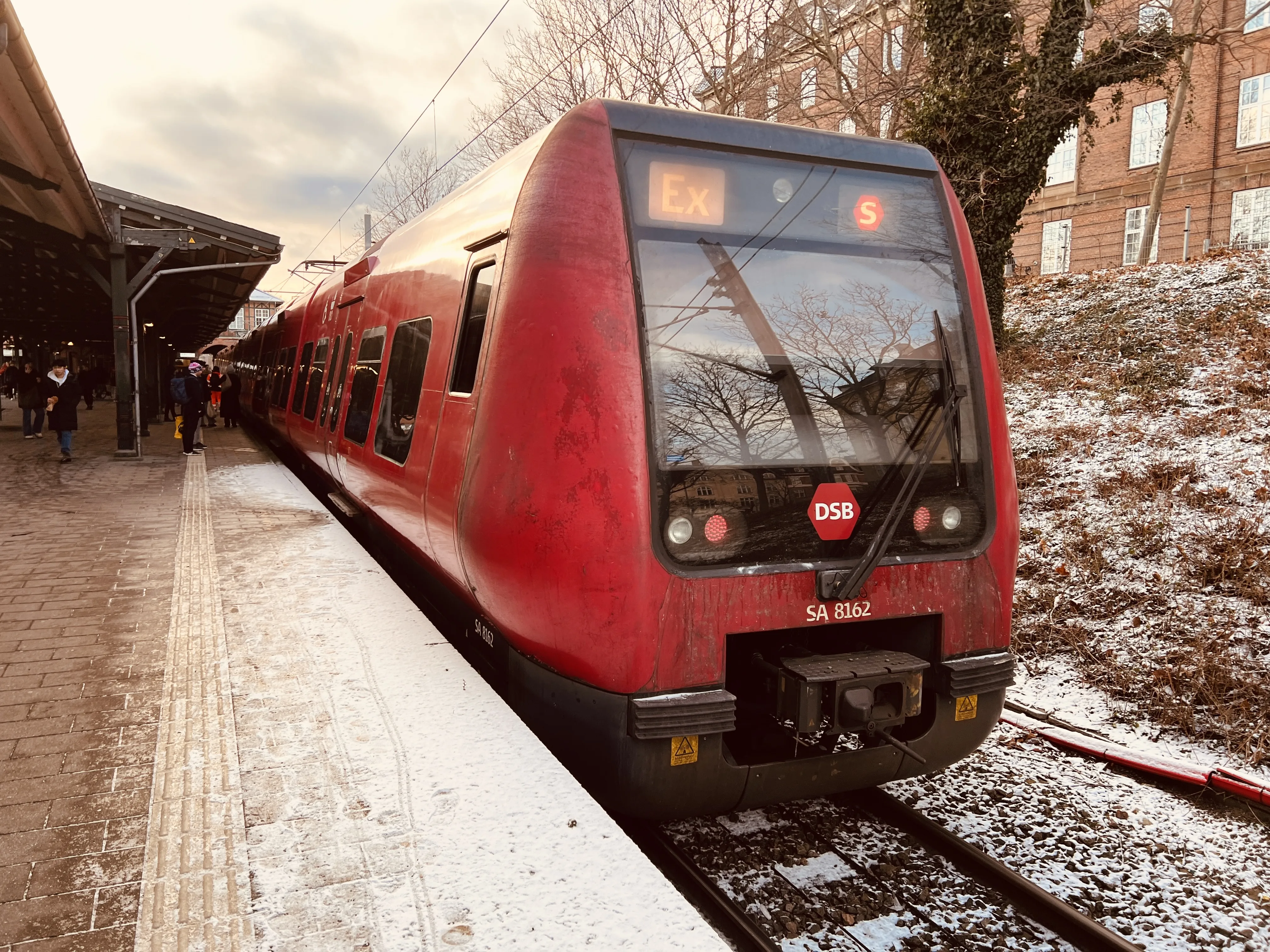 Billede af DSB SA 8162 fotograferet ud for Østerport Station.