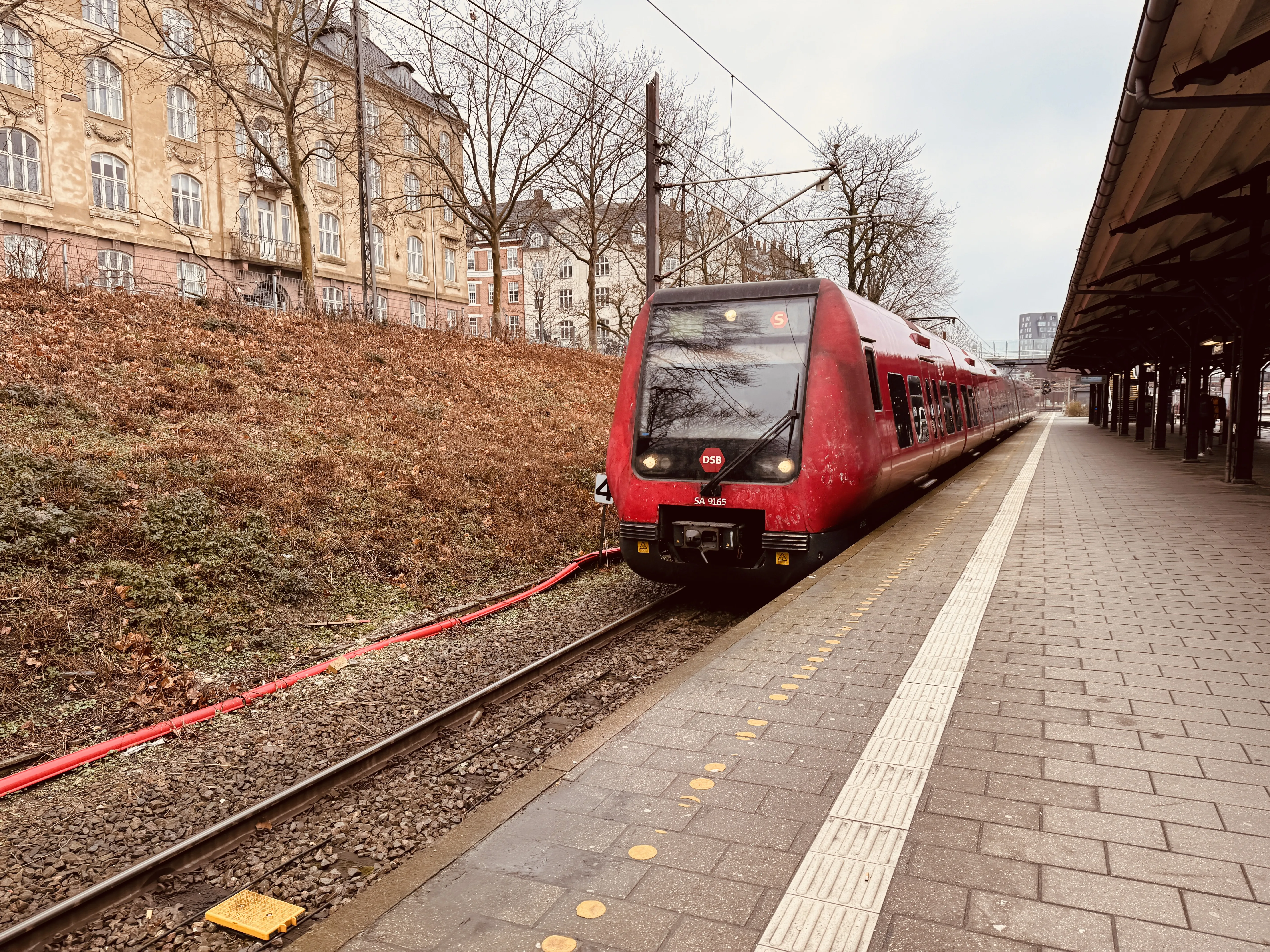 Billede af DSB SA 8165 fotograferet ud for Østerport Station.