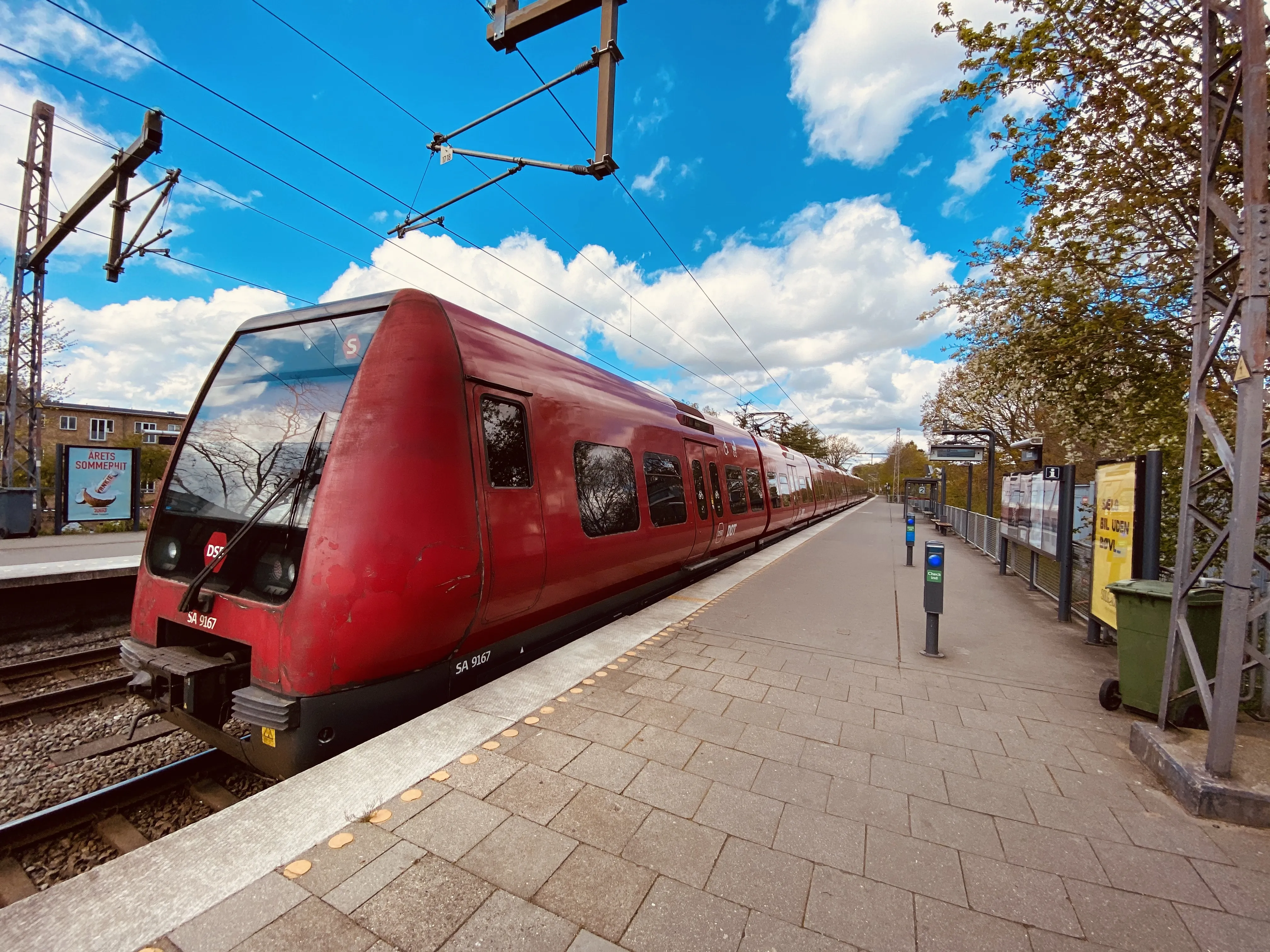 Billede af DSB SA 8167 fotograferet ud for Virum S-togsstation.