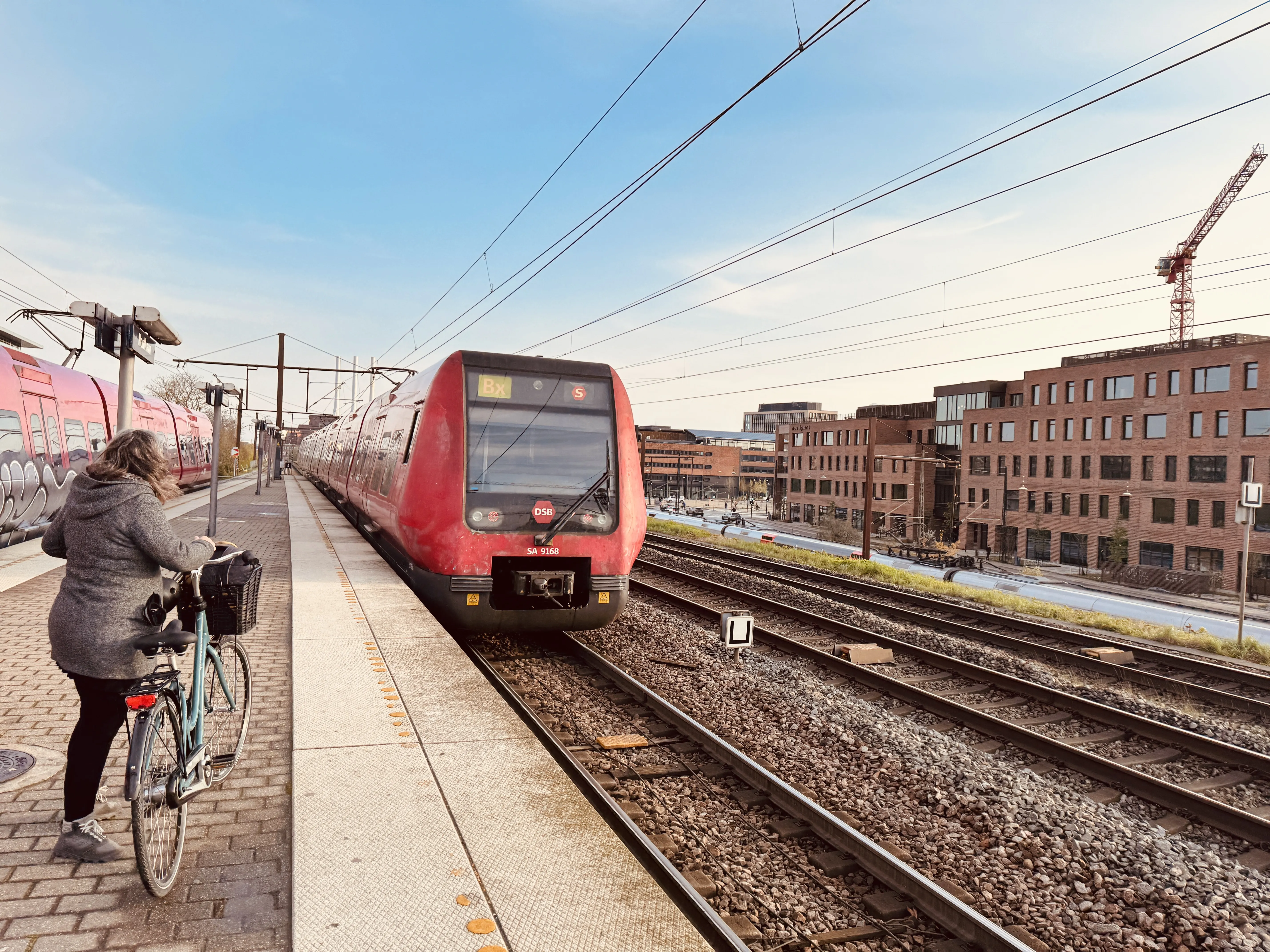 Billede af DSB SA 8168 fotograferet ud for Nordhavn S-togstrinbræt.