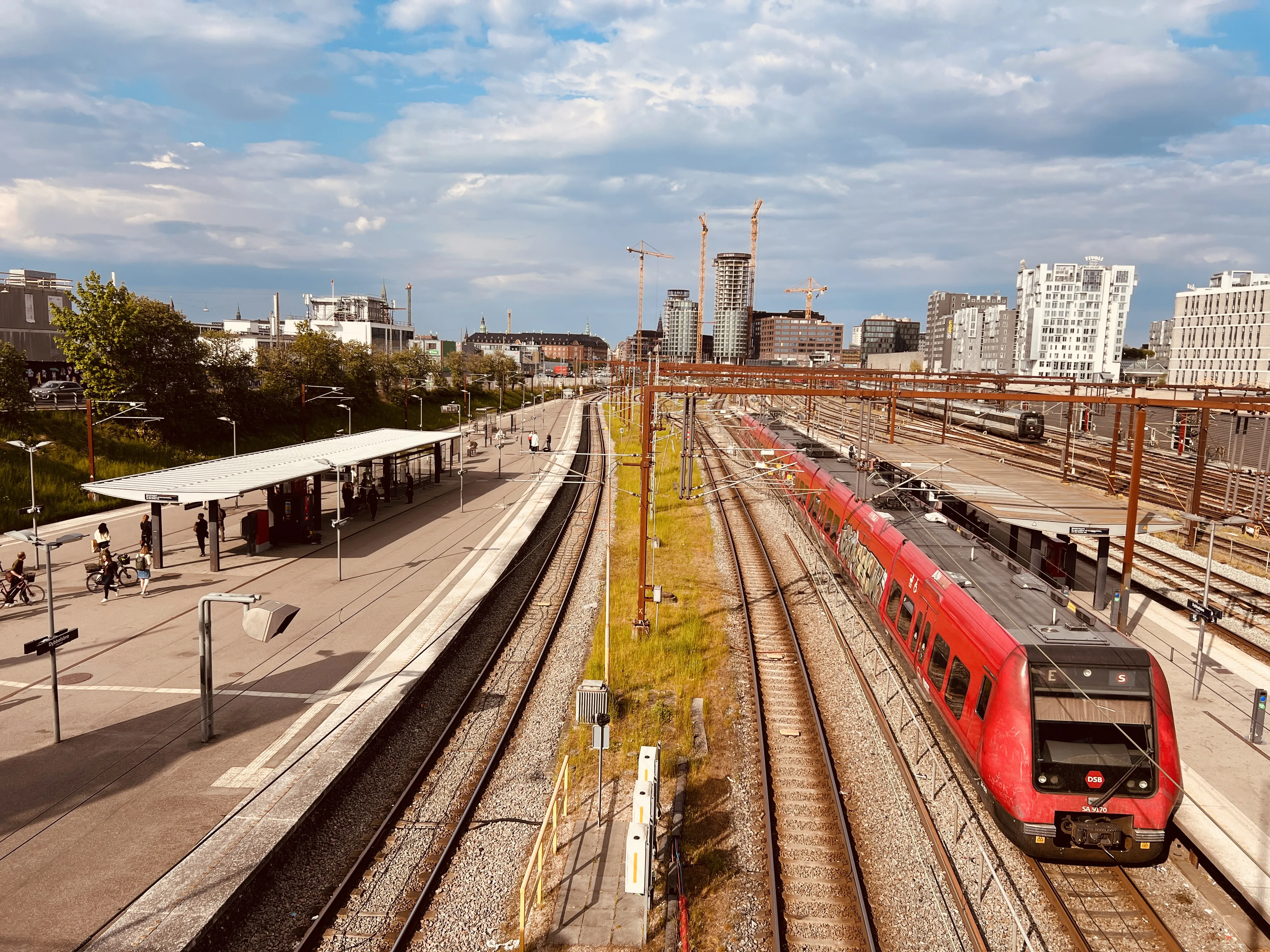 Billede af DSB SA 8170 fotograferet ud for Dybbølsbro S-togstrinbræt.