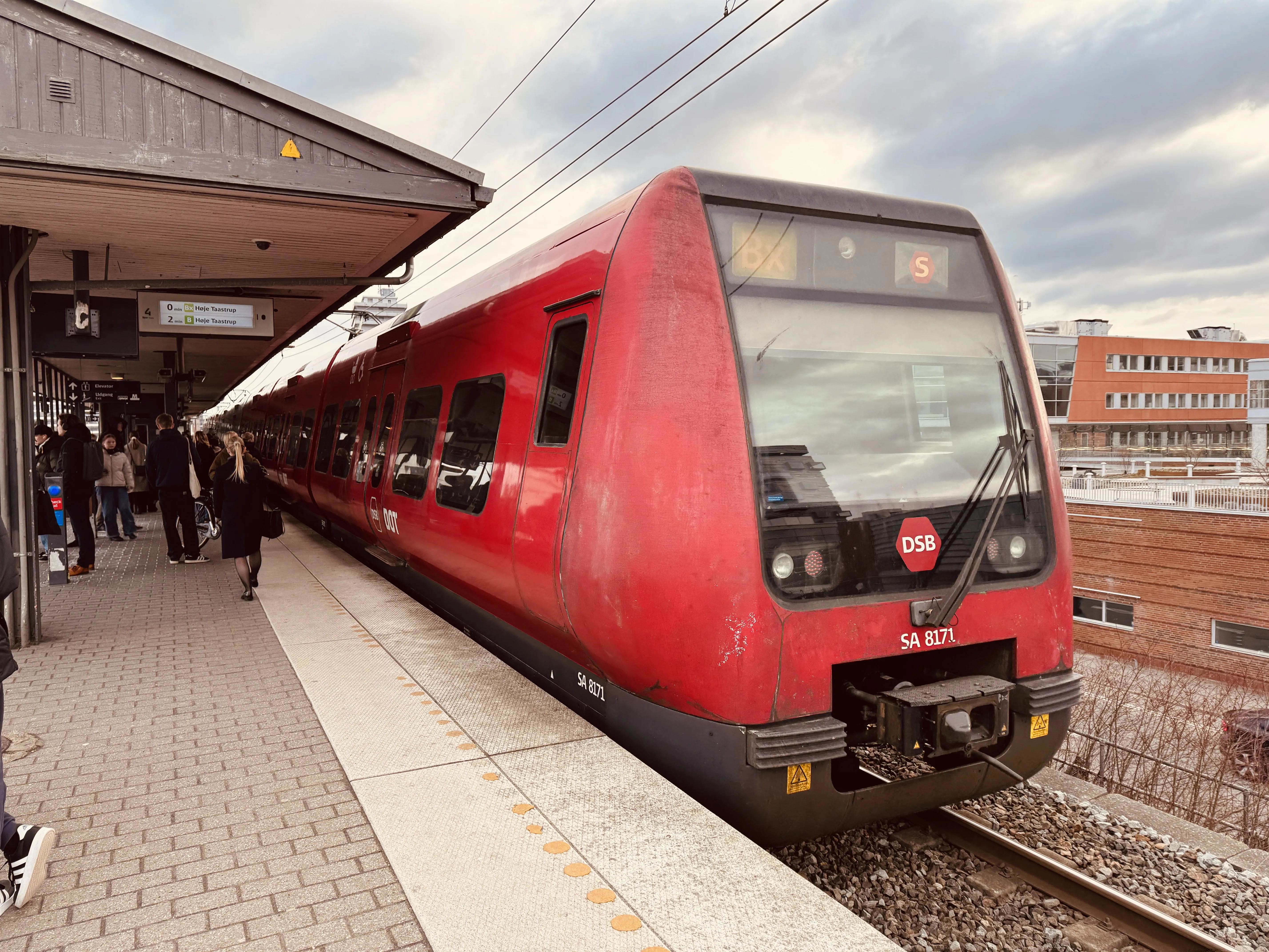 Billede af DSB SA 8171 fotograferet ud for Nordhavn S-togstrinbræt.