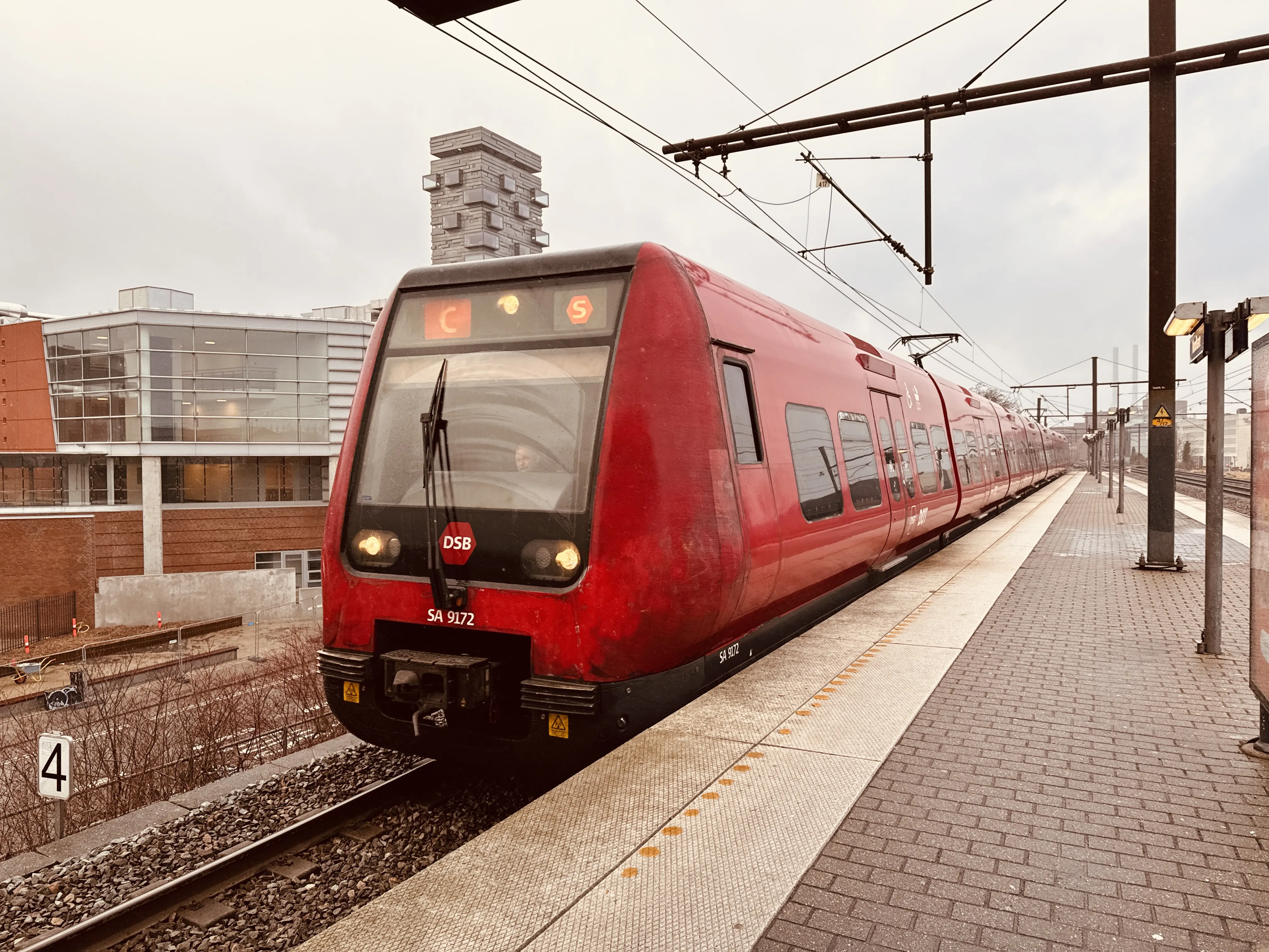 Billede af DSB SA 8172 fotograferet ud for Nordhavn S-togstrinbræt.