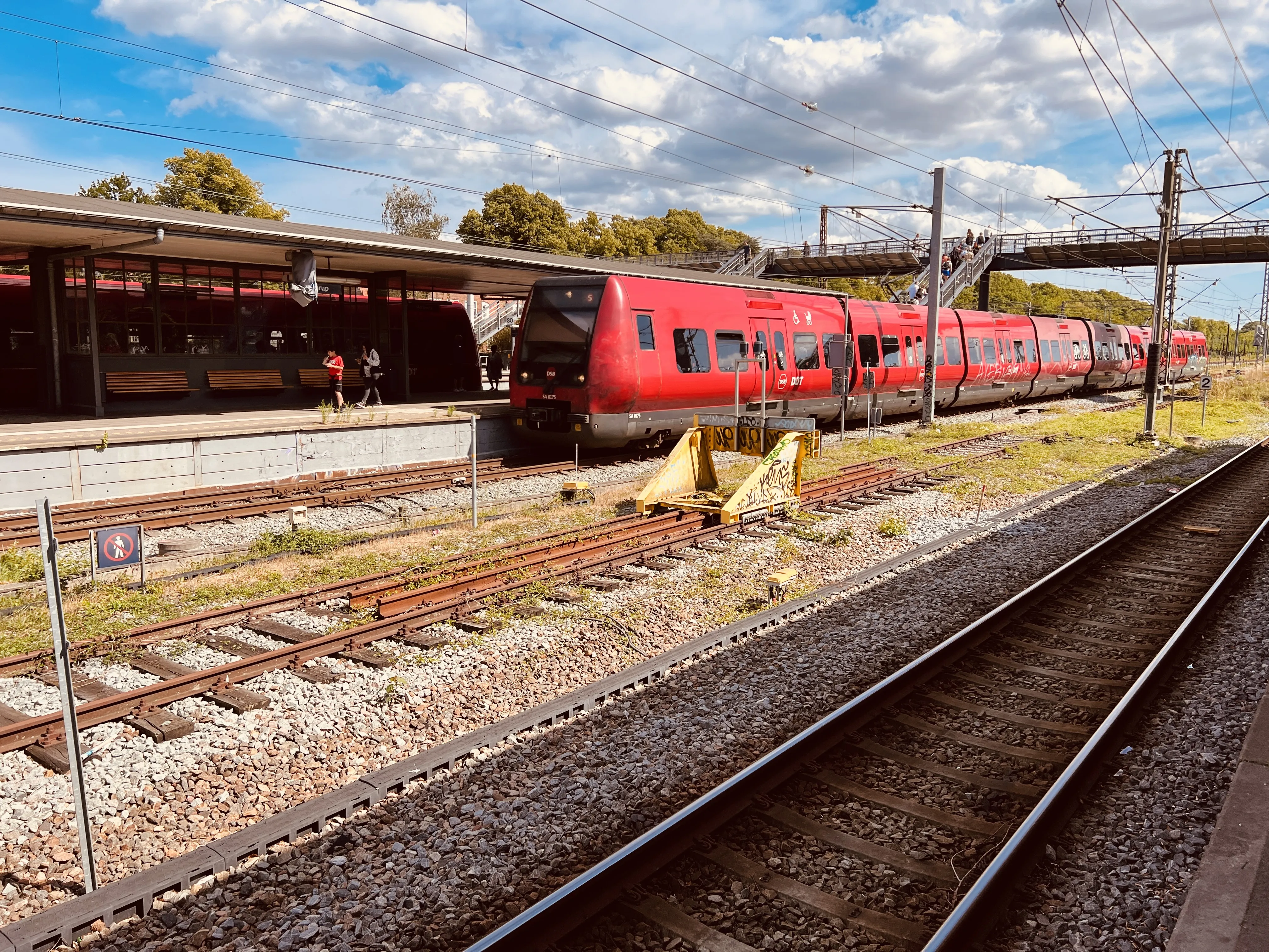 Billede af DSB SA 8173 fotograferet ud for Hellerup Station.