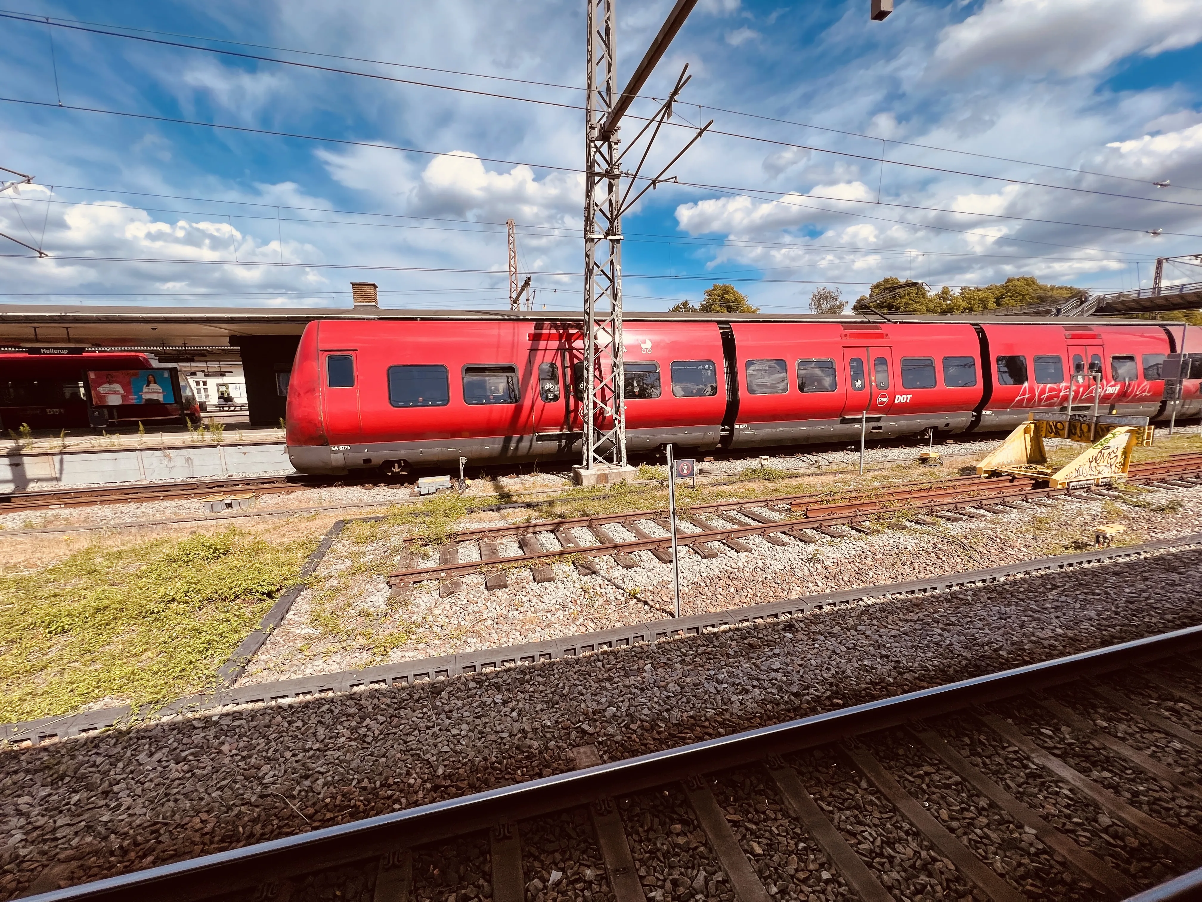 Billede af DSB SA 8173 fotograferet ud for Hellerup Station.