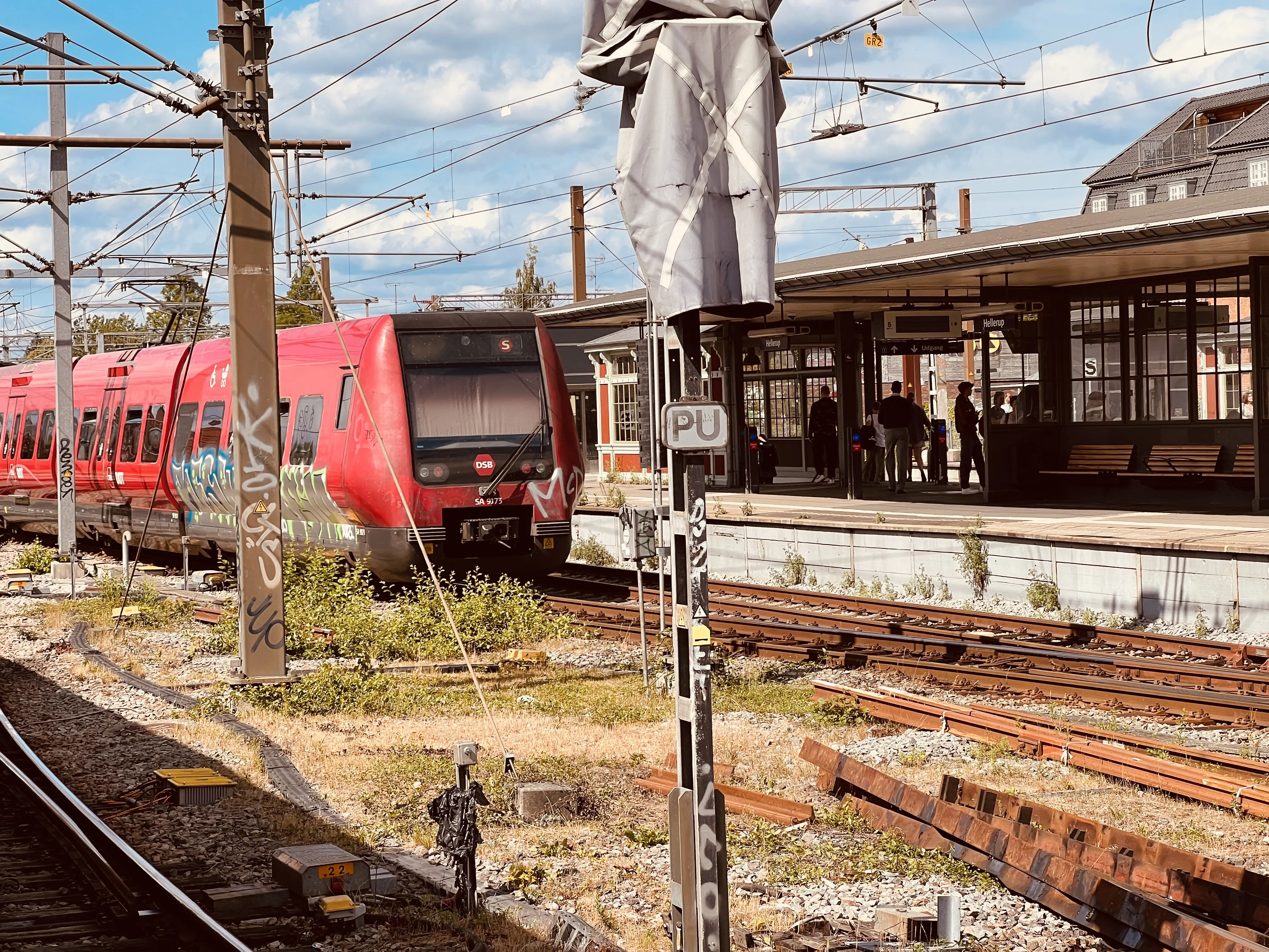 Billede af DSB SA 8173 fotograferet ud for Hellerup Station.