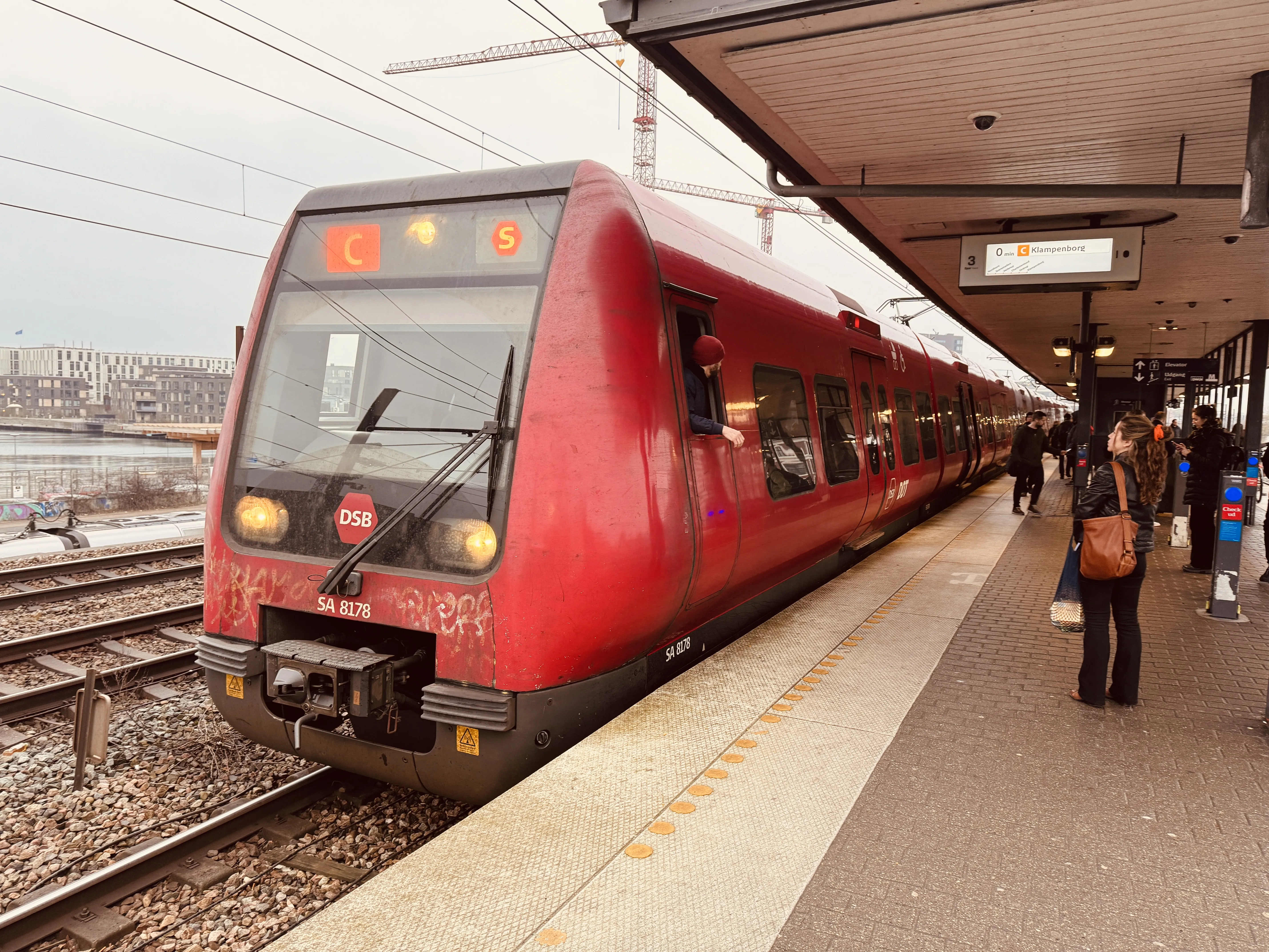 Billede af DSB SA 8178 fotograferet ud for Nordhavn S-togstrinbræt.