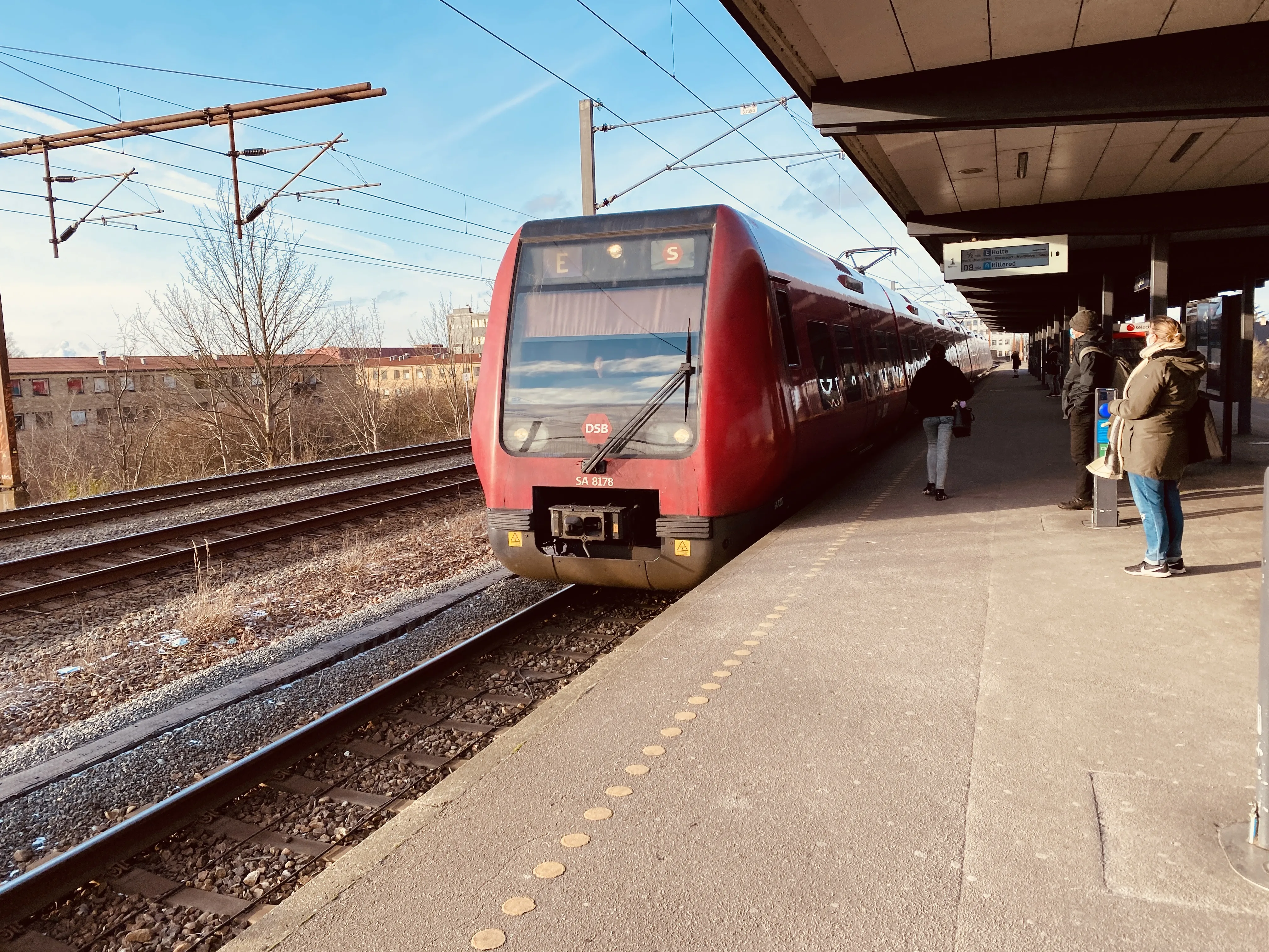 Billede af DSB SA 8178 fotograferet ud for Sjælør S-togstrinbræt.