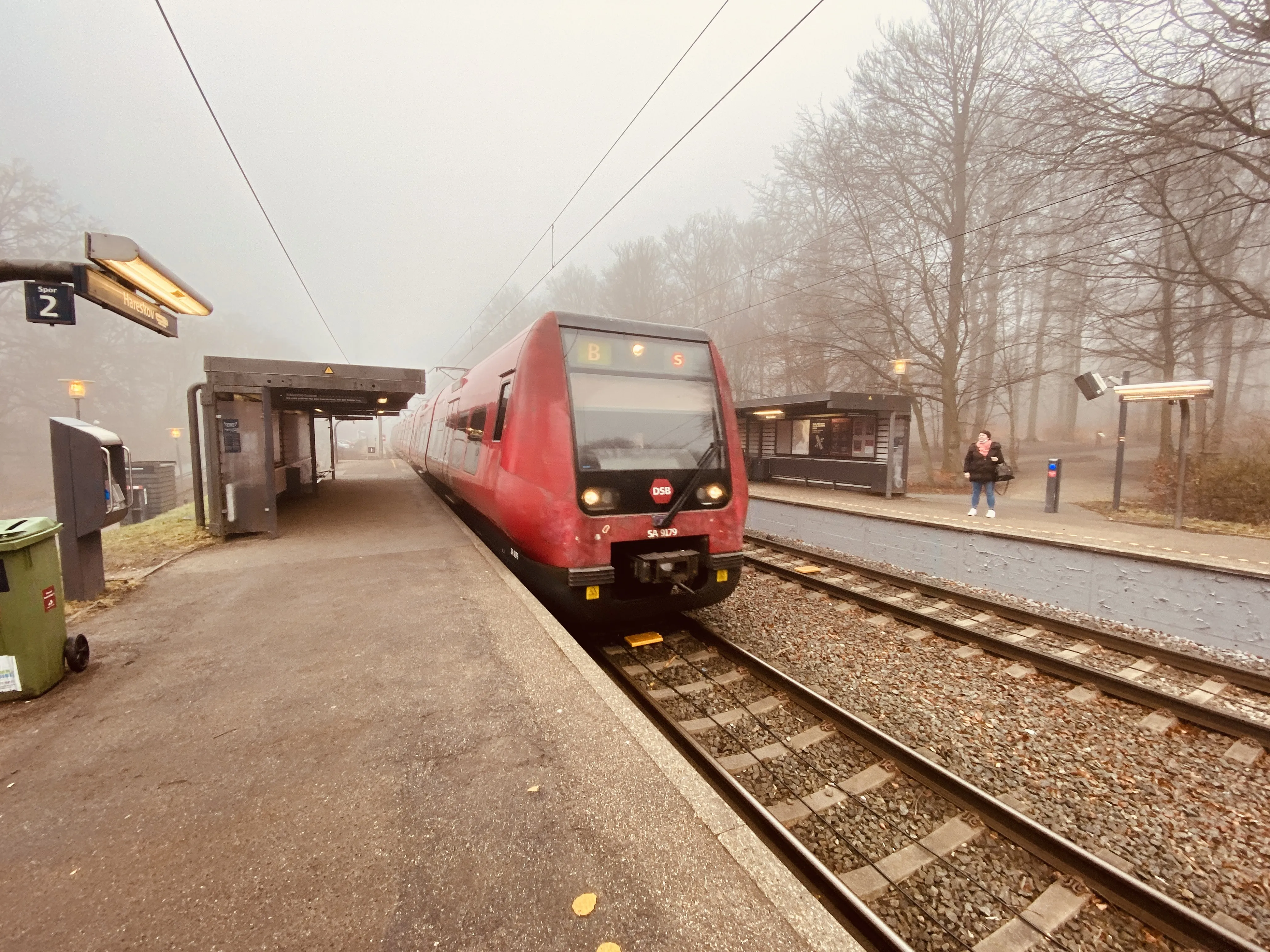 Billede af DSB SA 8179 fotograferet ud for Hareskov S-togstrinbræt.