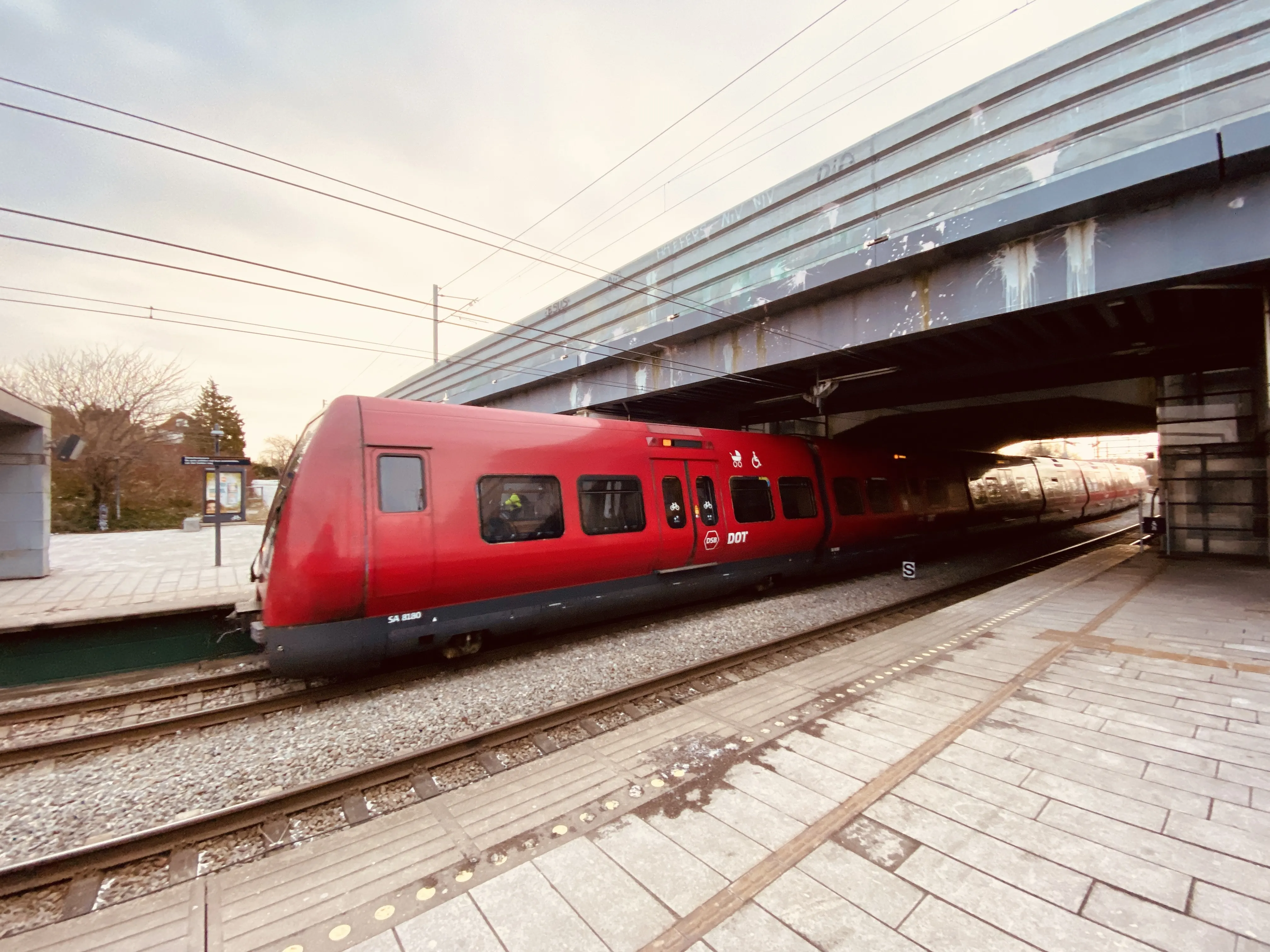 Billede af DSB SA 8180 fotograferet ud for Danshøj Trinbræt.