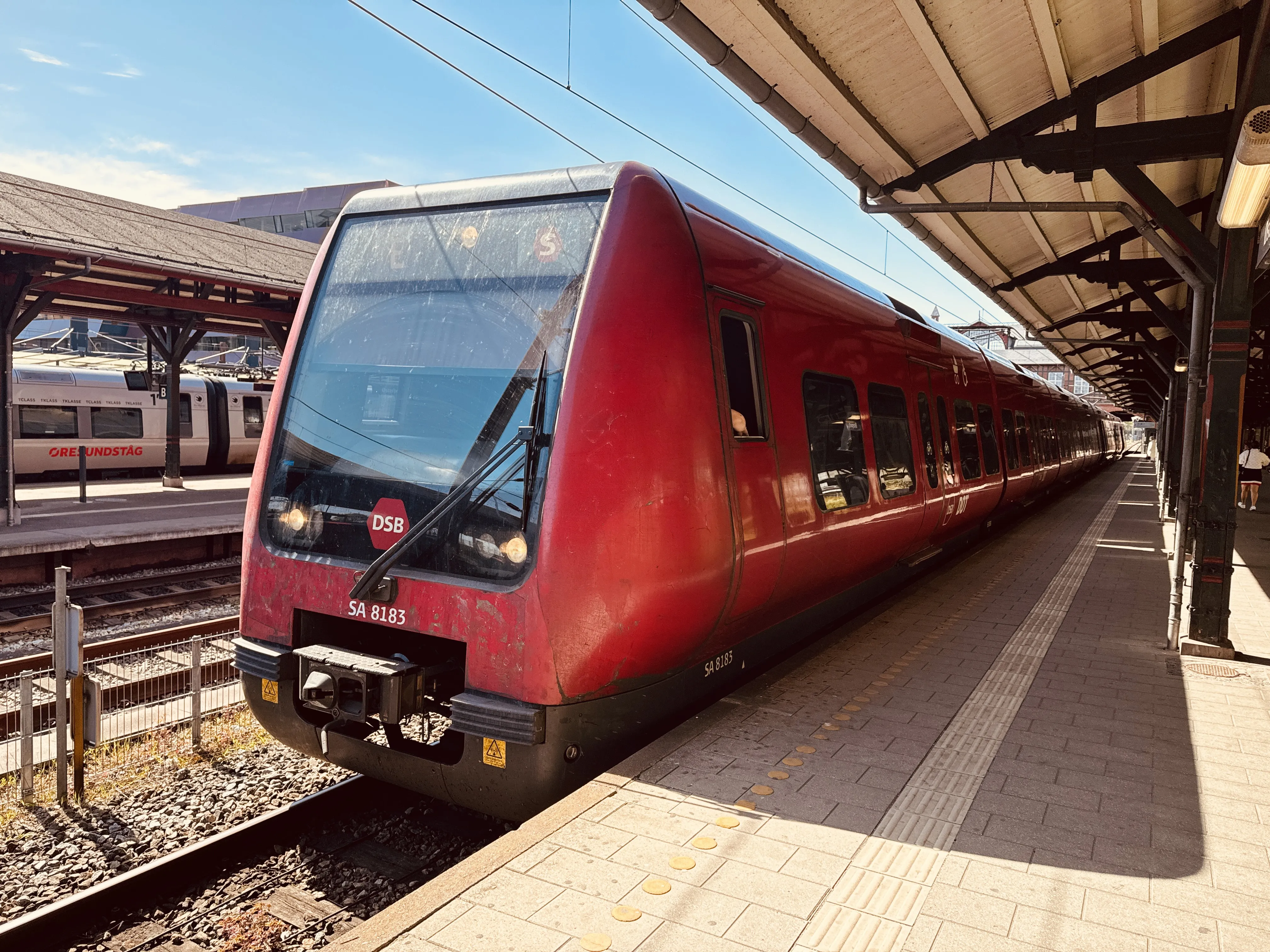 Billede af DSB SA 8183 fotograferet ud for Østerport Station.