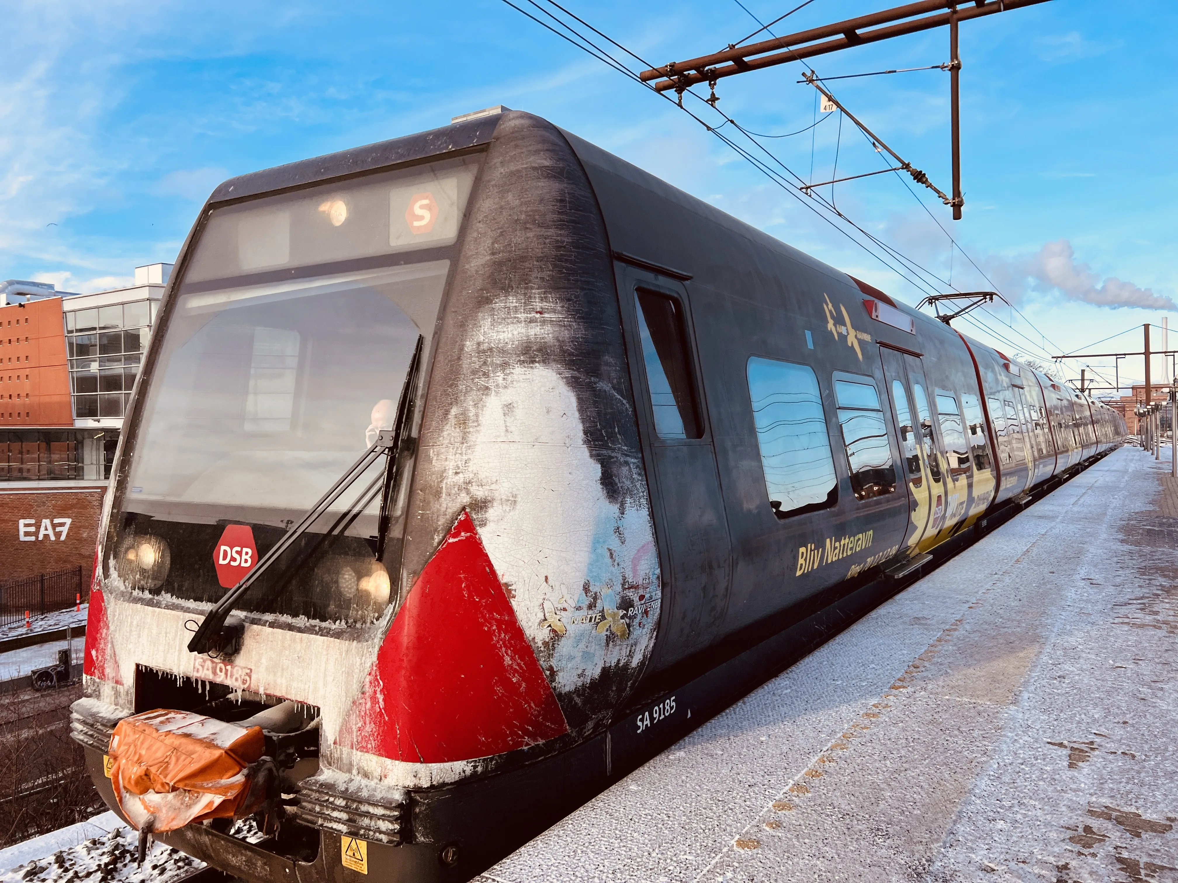 Billede af DSB SA 8185 fotograferet ud for Nordhavn S-togstrinbræt.