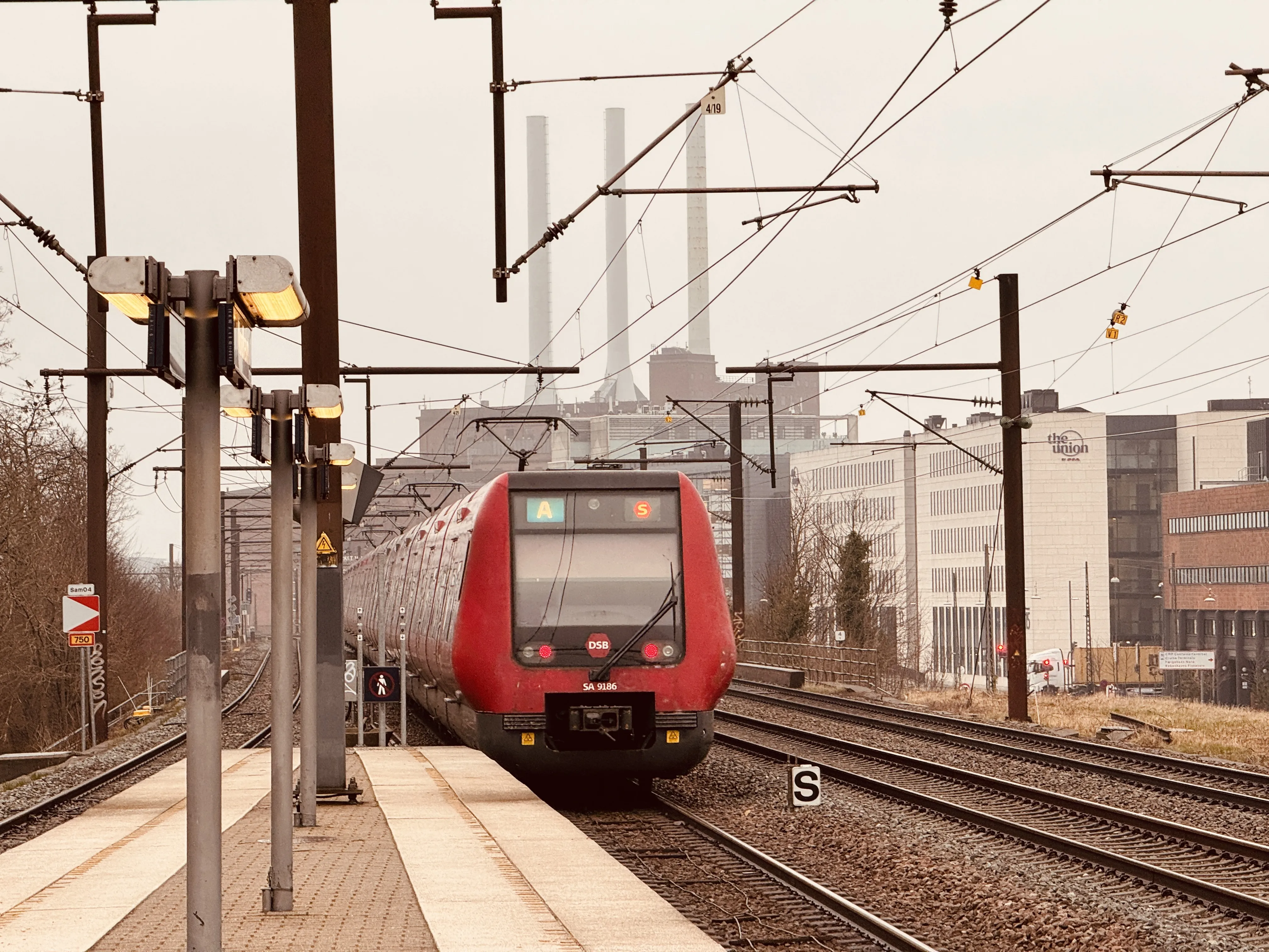 Billede af DSB SA 8186 fotograferet ud for Nordhavn S-togstrinbræt.