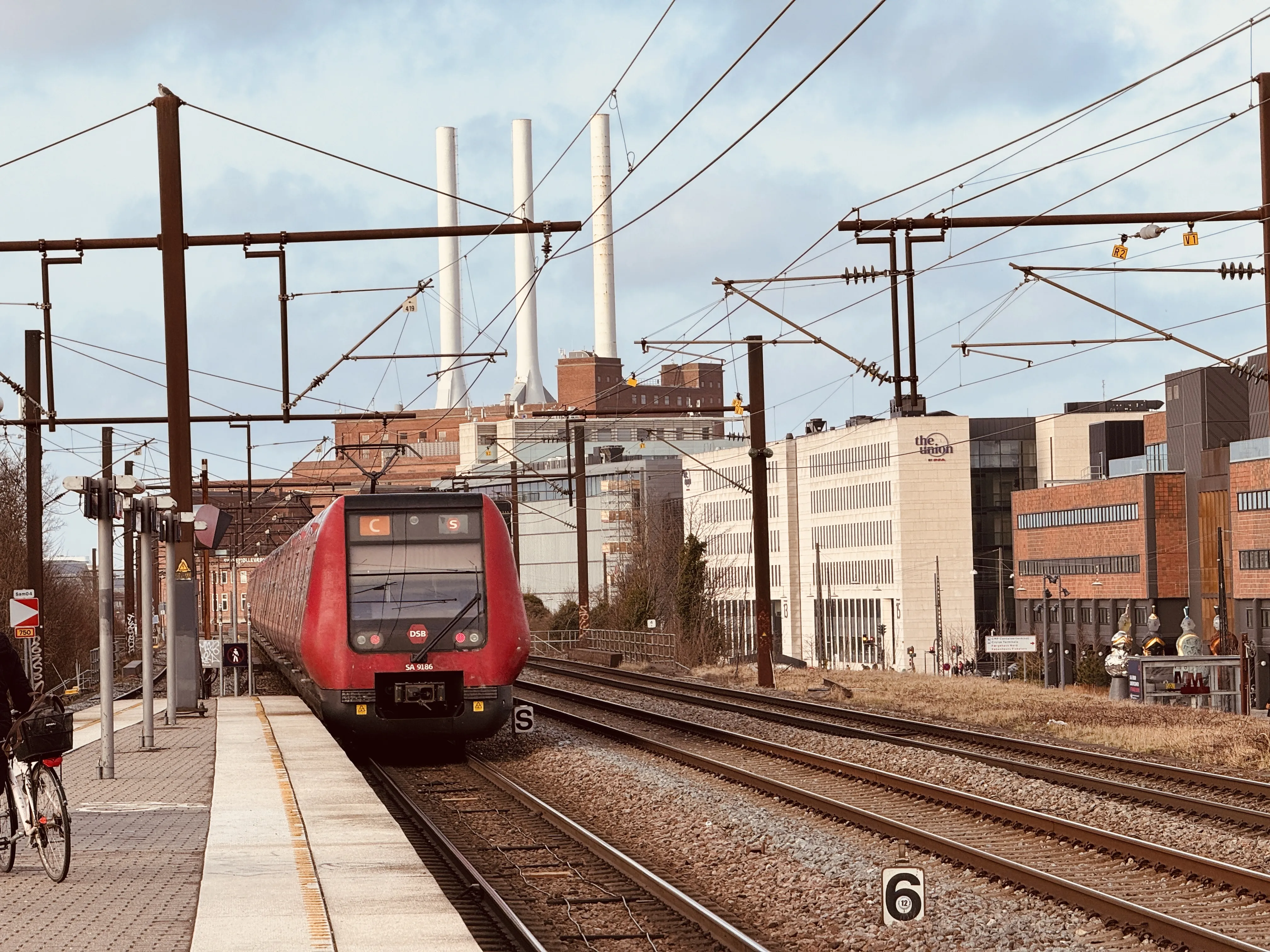 Billede af DSB SA 8186 fotograferet ud for Nordhavn S-togstrinbræt.