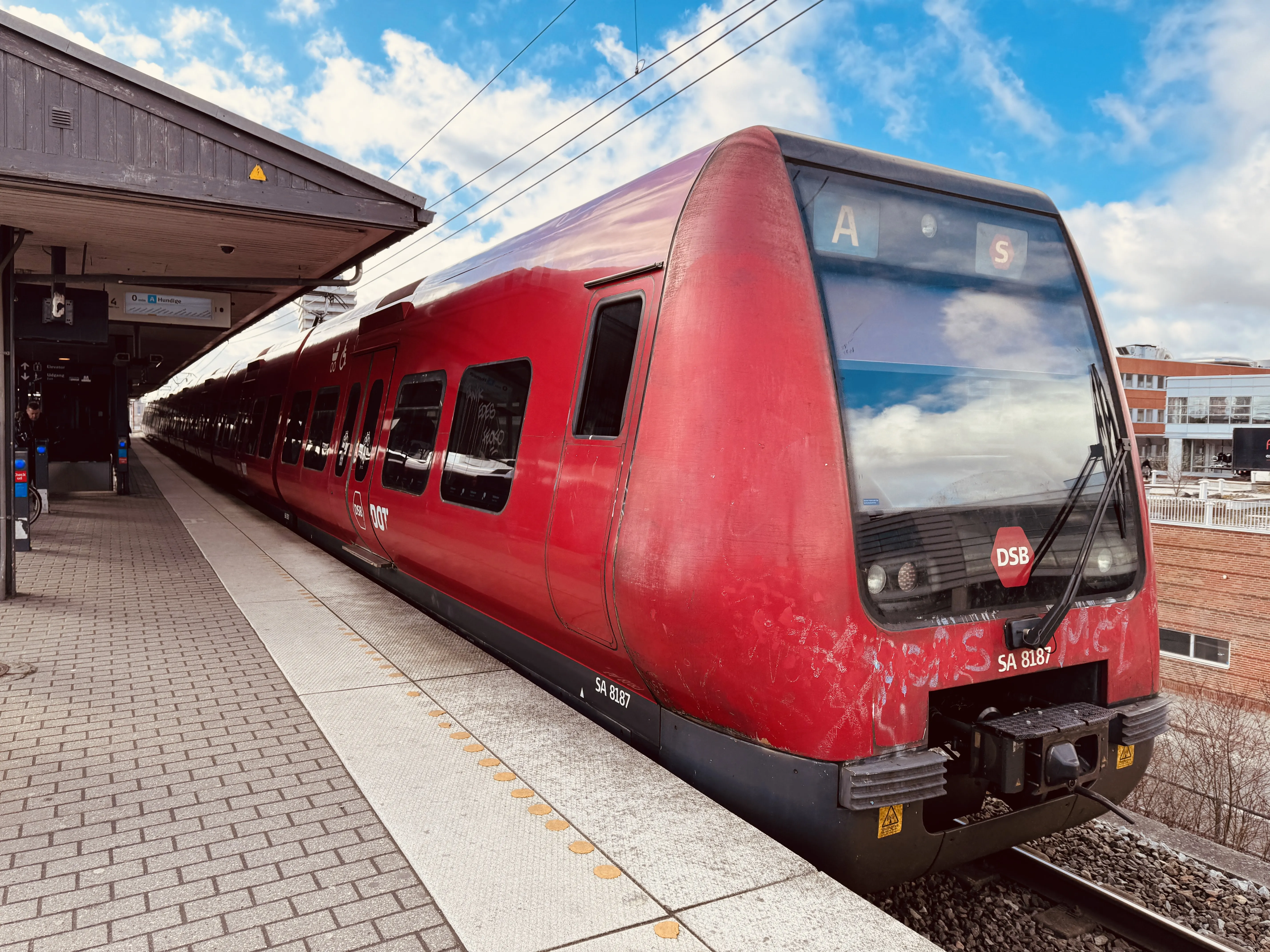 Billede af DSB SA 8187 fotograferet ud for Nordhavn S-togstrinbræt.