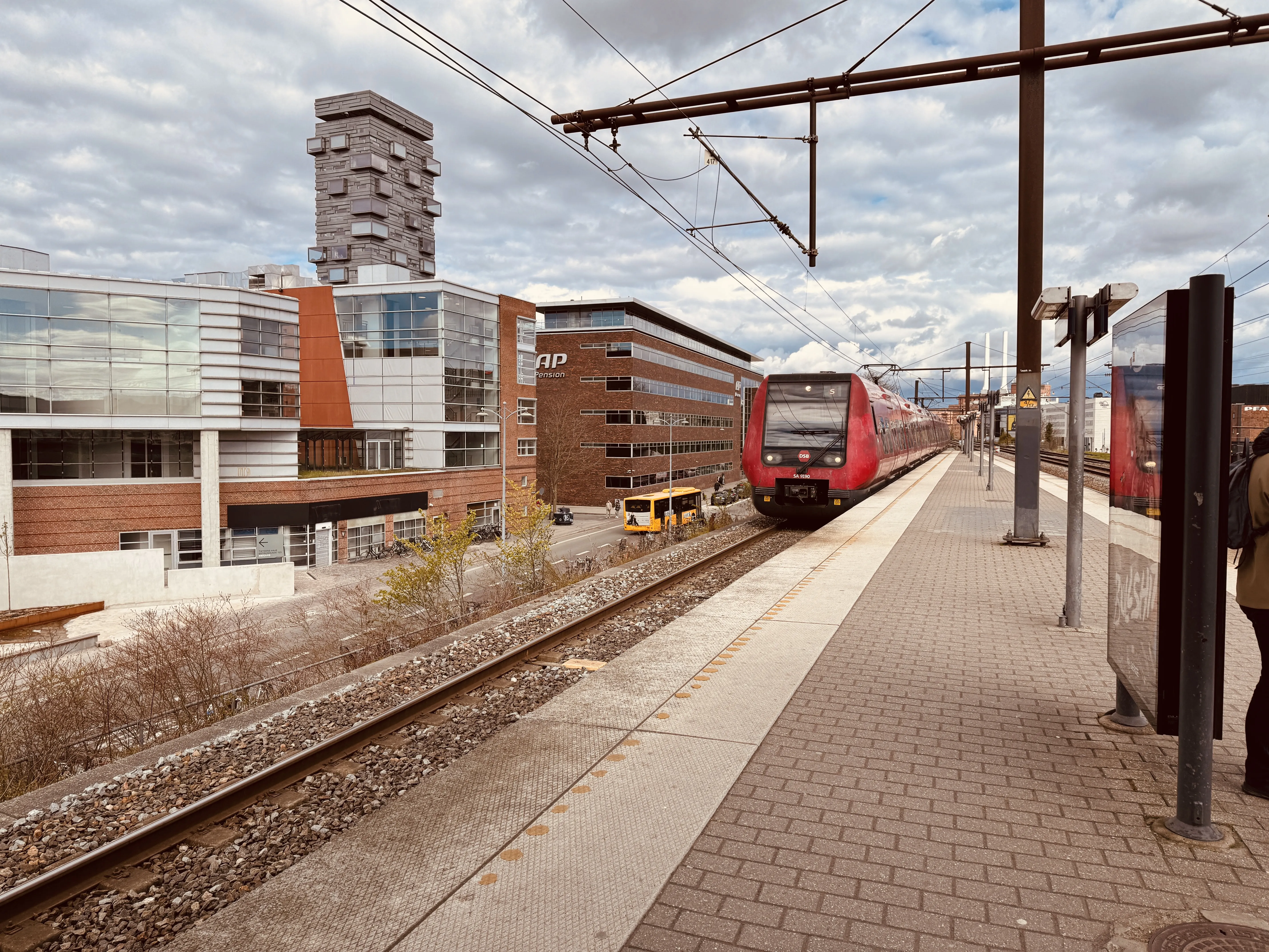 Billede af DSB SA 8190 fotograferet ud for Nordhavn S-togstrinbræt.