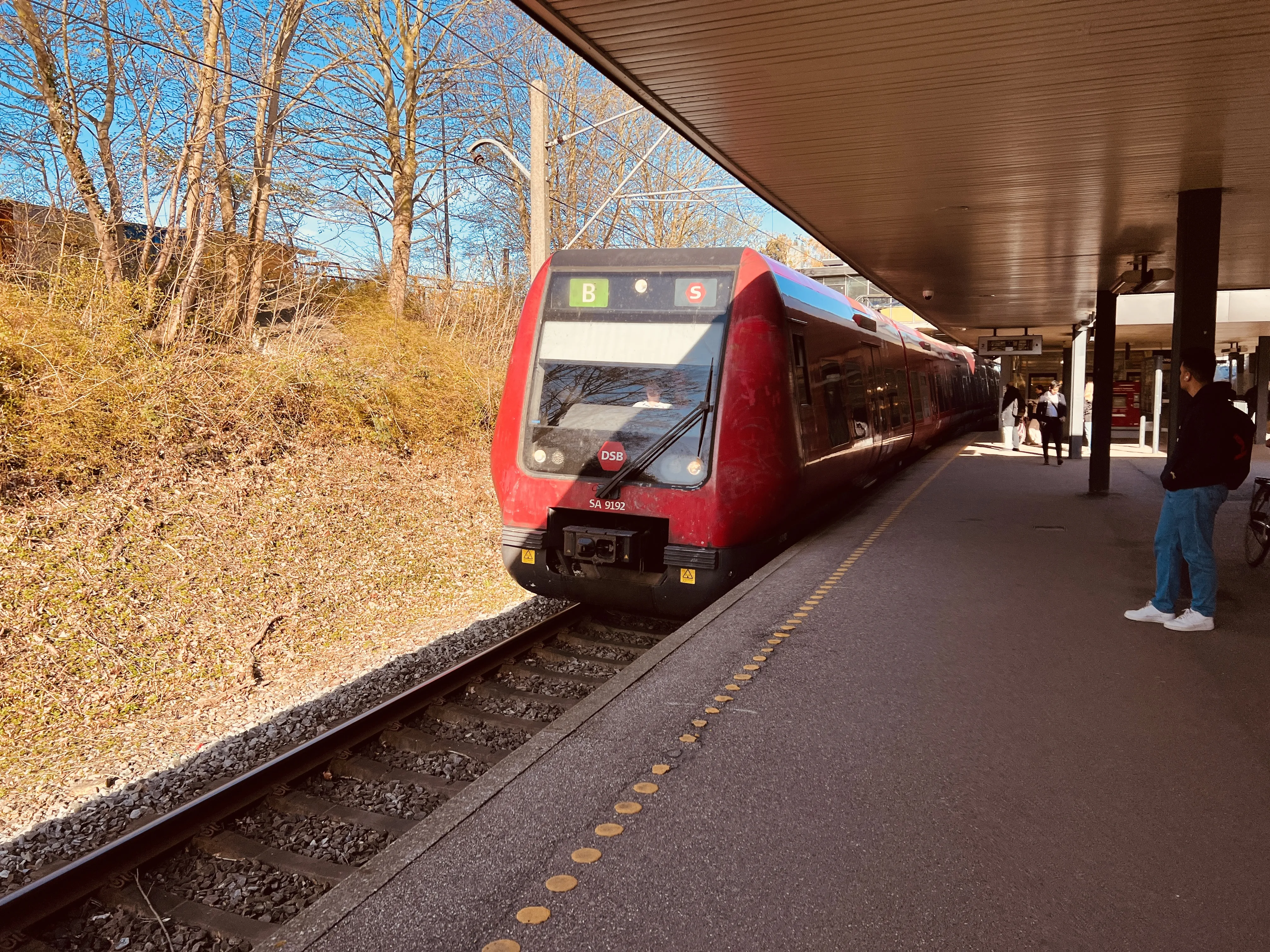 Billede af DSB SA 8192 fotograferet ud for Vangede S-togstrinbræt.