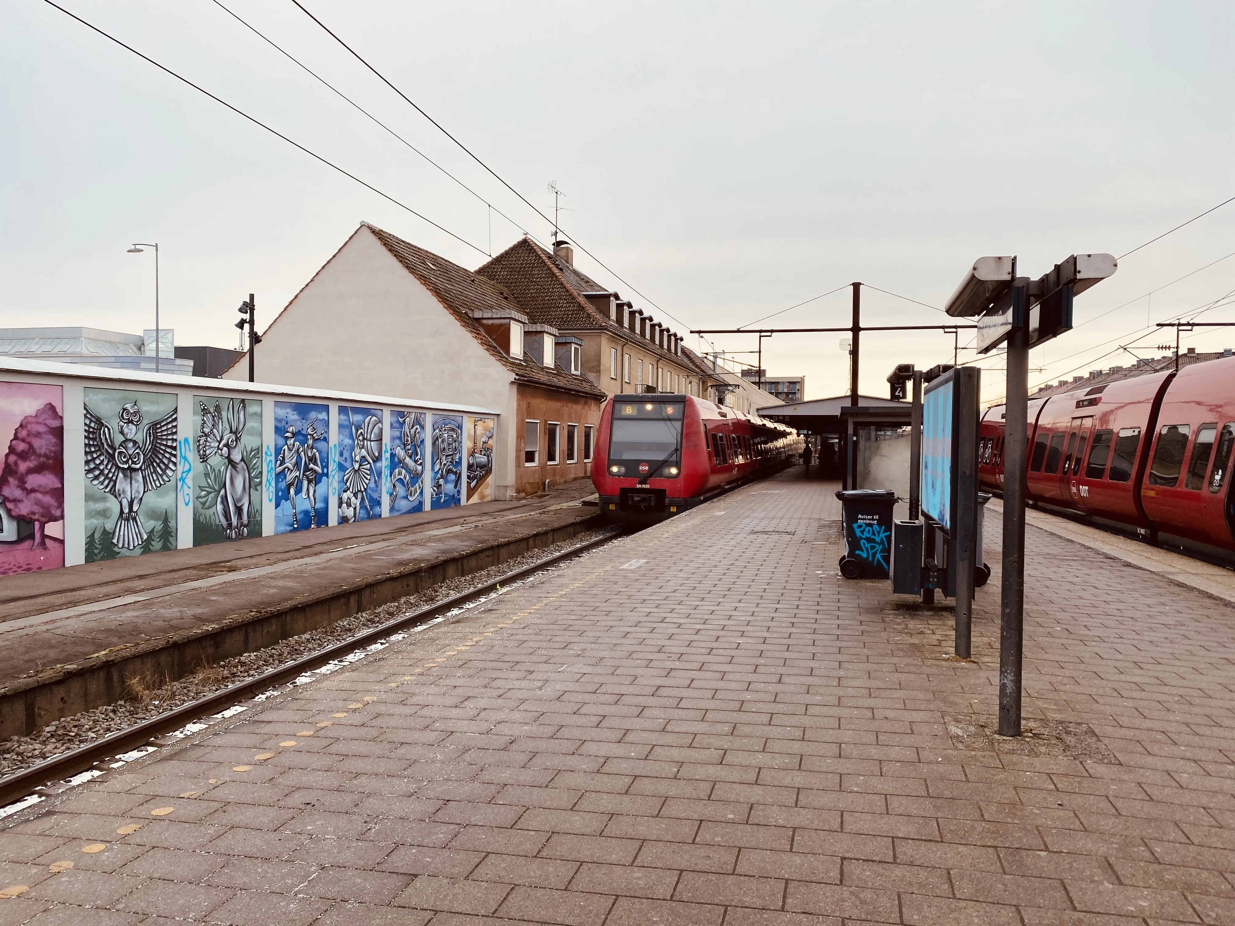 Billede af DSB SA 8193 fotograferet ud for Glostrup Station.