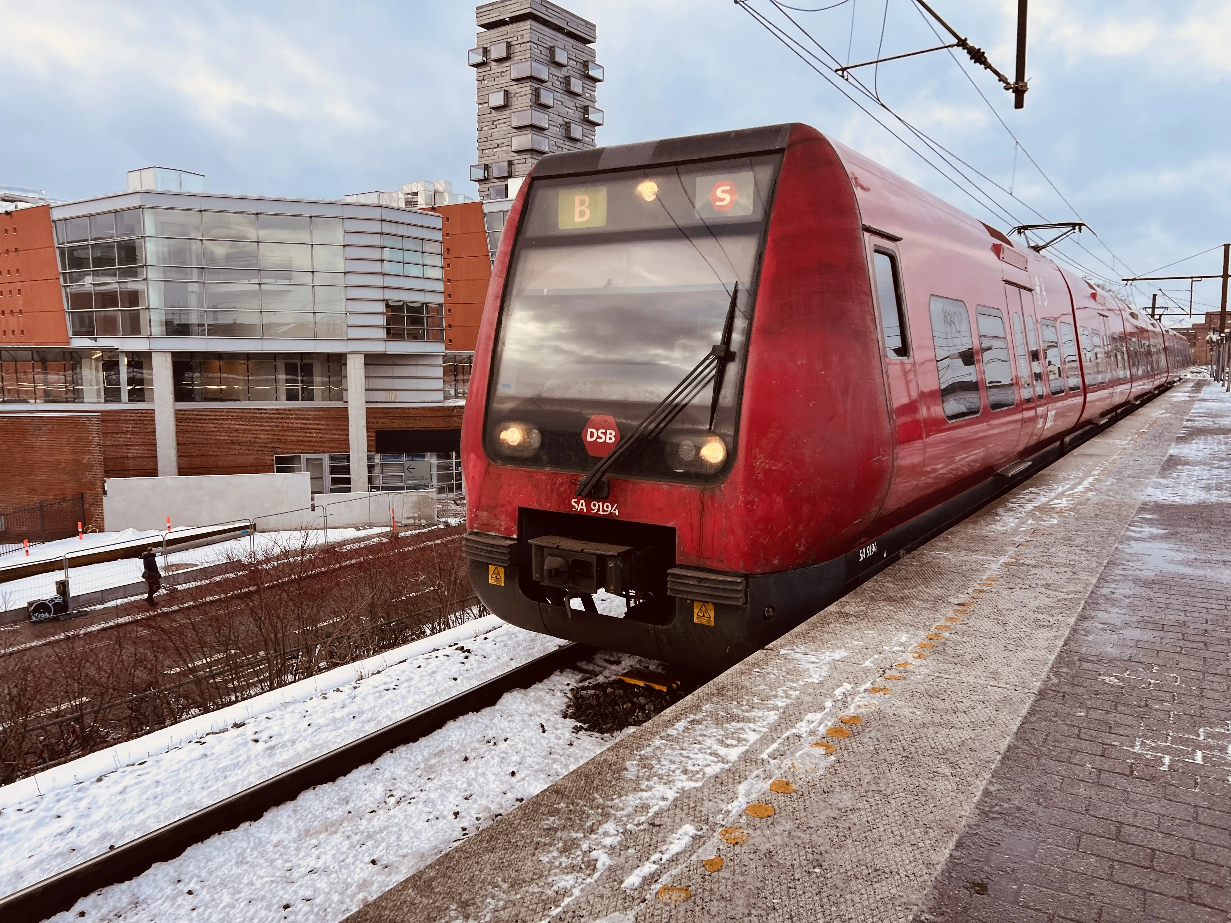 Billede af DSB SA 8194 fotograferet ud for Nordhavn S-togstrinbræt.