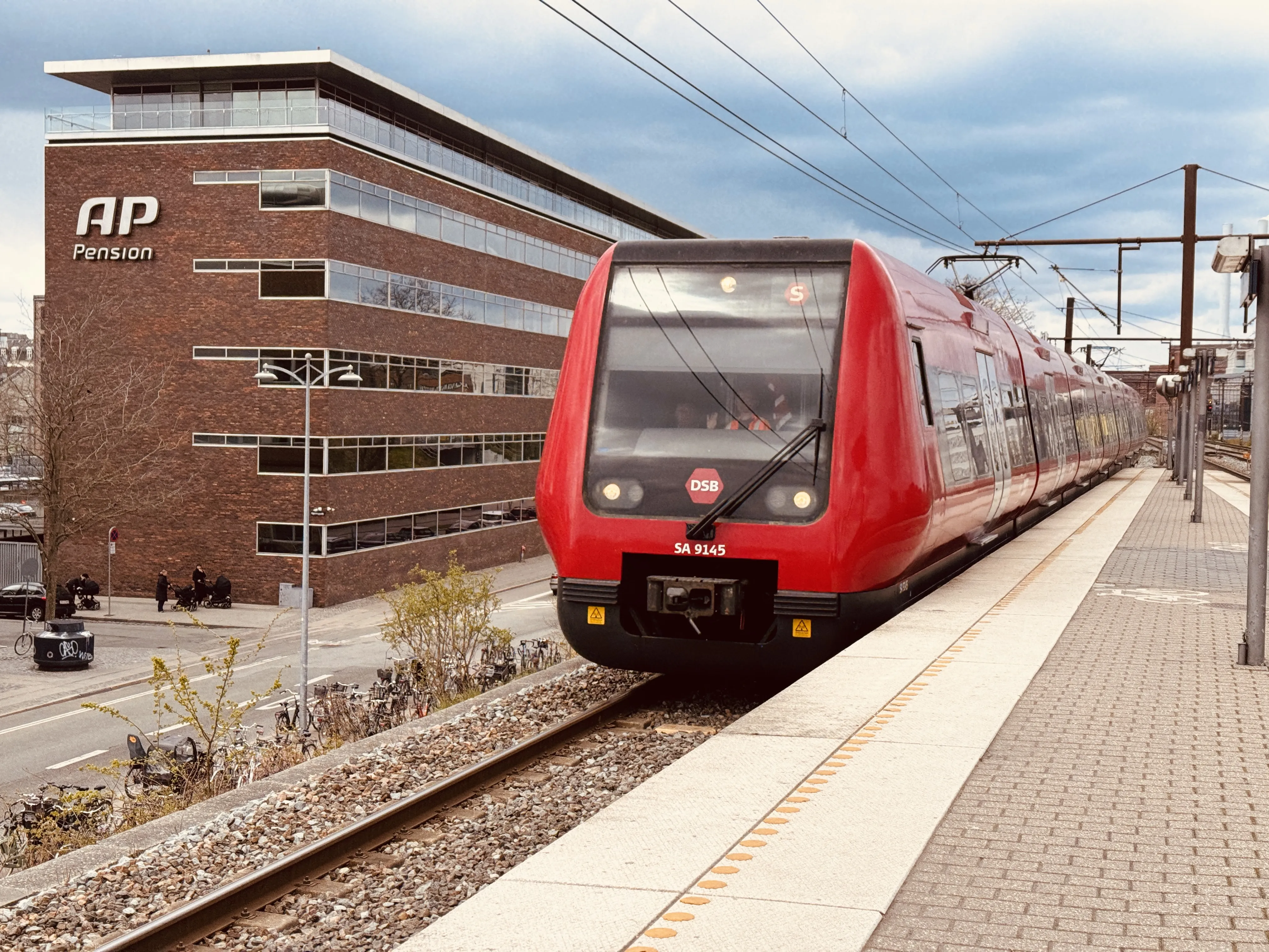 Billede af DSB SA 8195 fotograferet ud for Nordhavn S-togstrinbræt.