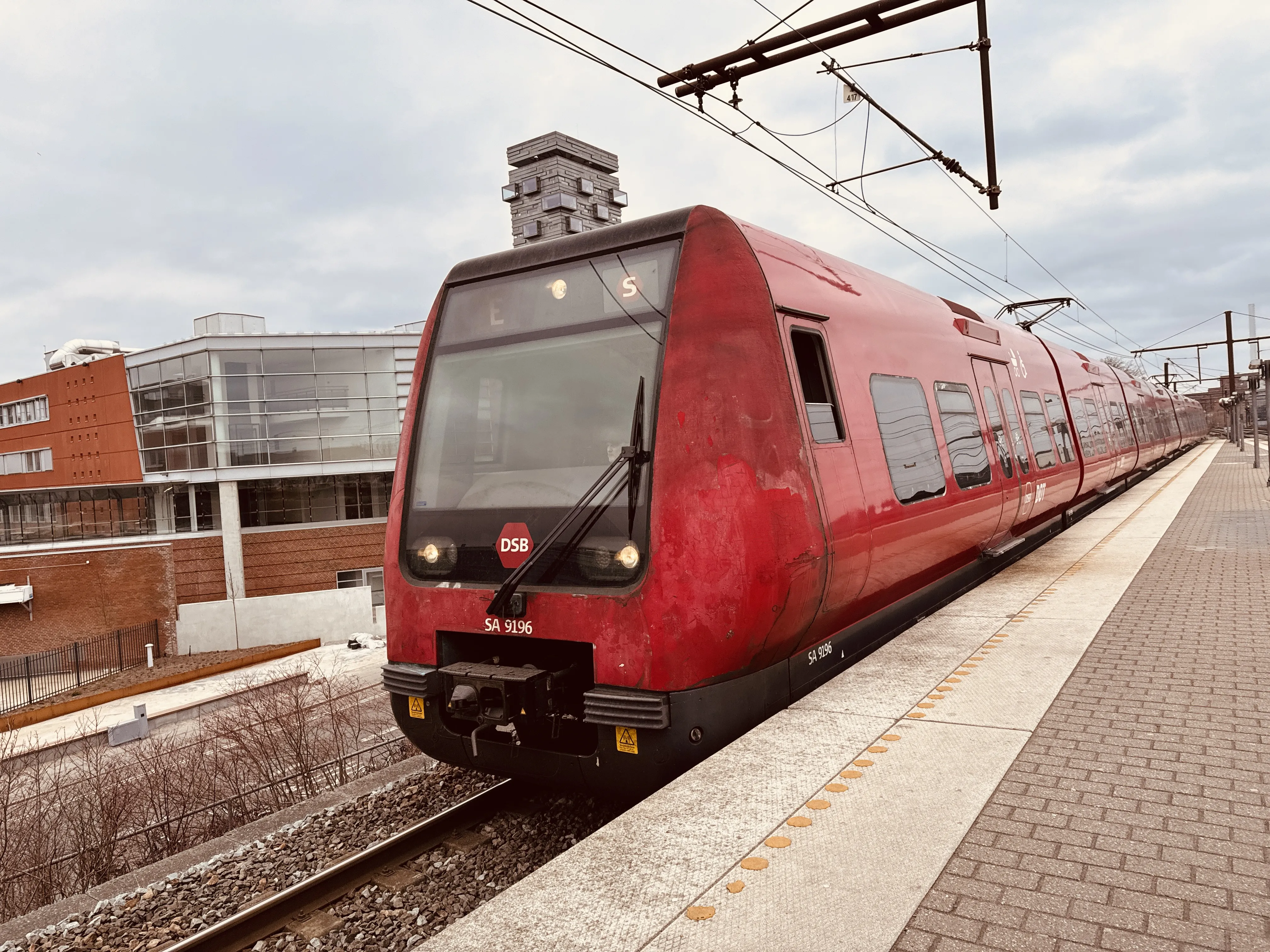 Billede af DSB SA 8196 fotograferet ud for Nordhavn S-togstrinbræt.