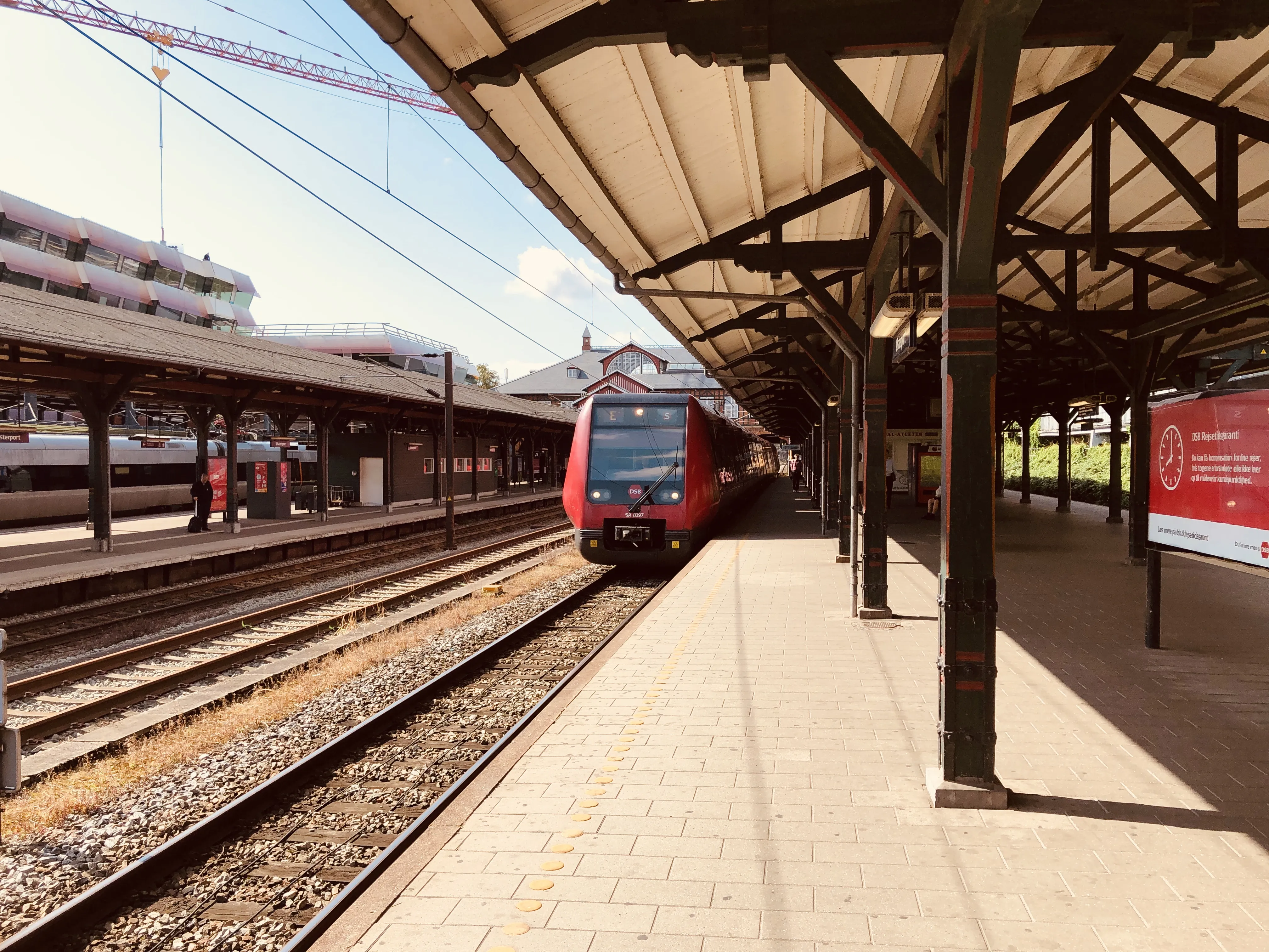 Billede af DSB SA 8197 fotograferet ud for Østerport Station.