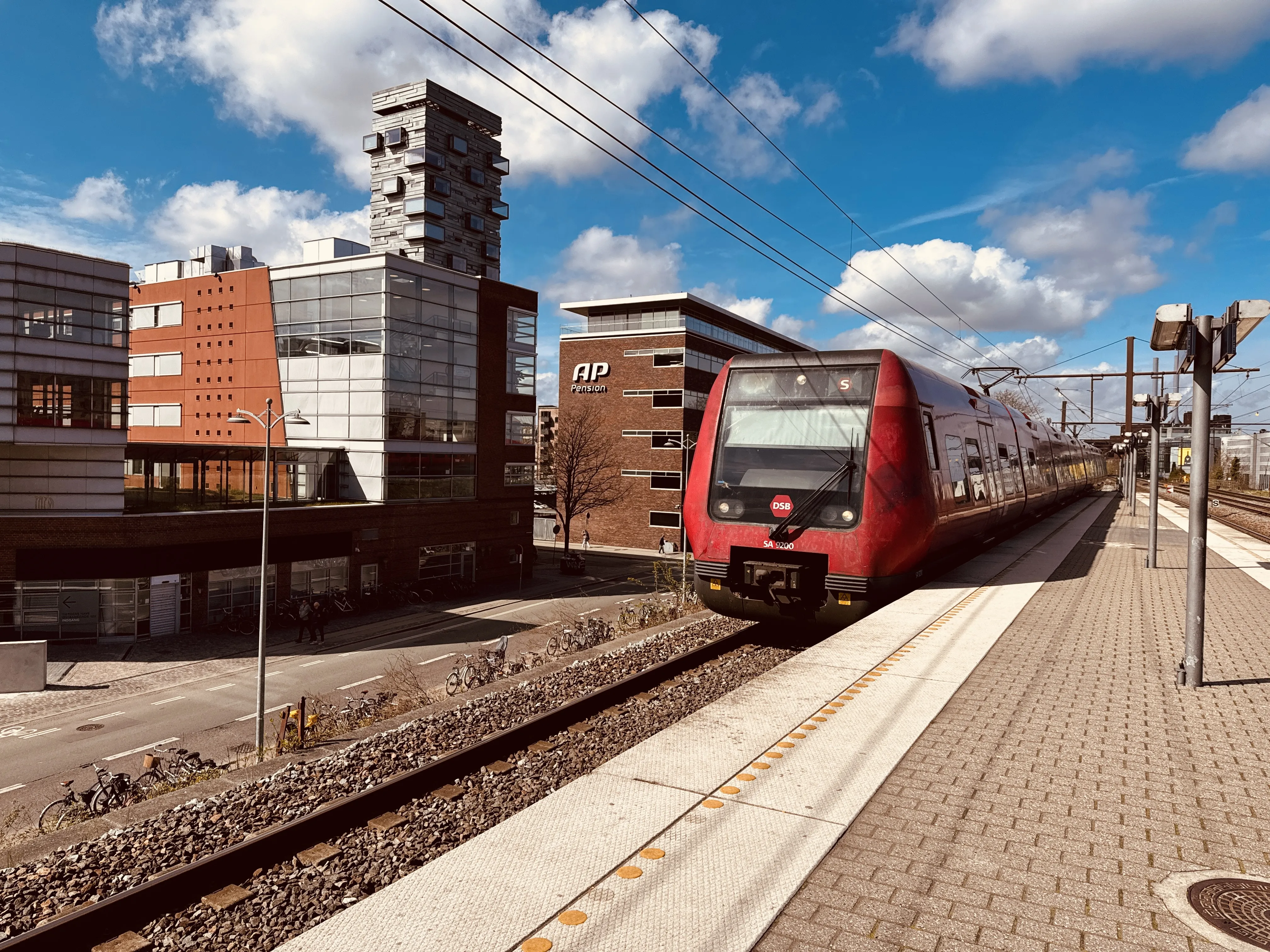 Billede af DSB SA 8200 fotograferet ud for Nordhavn S-togstrinbræt.