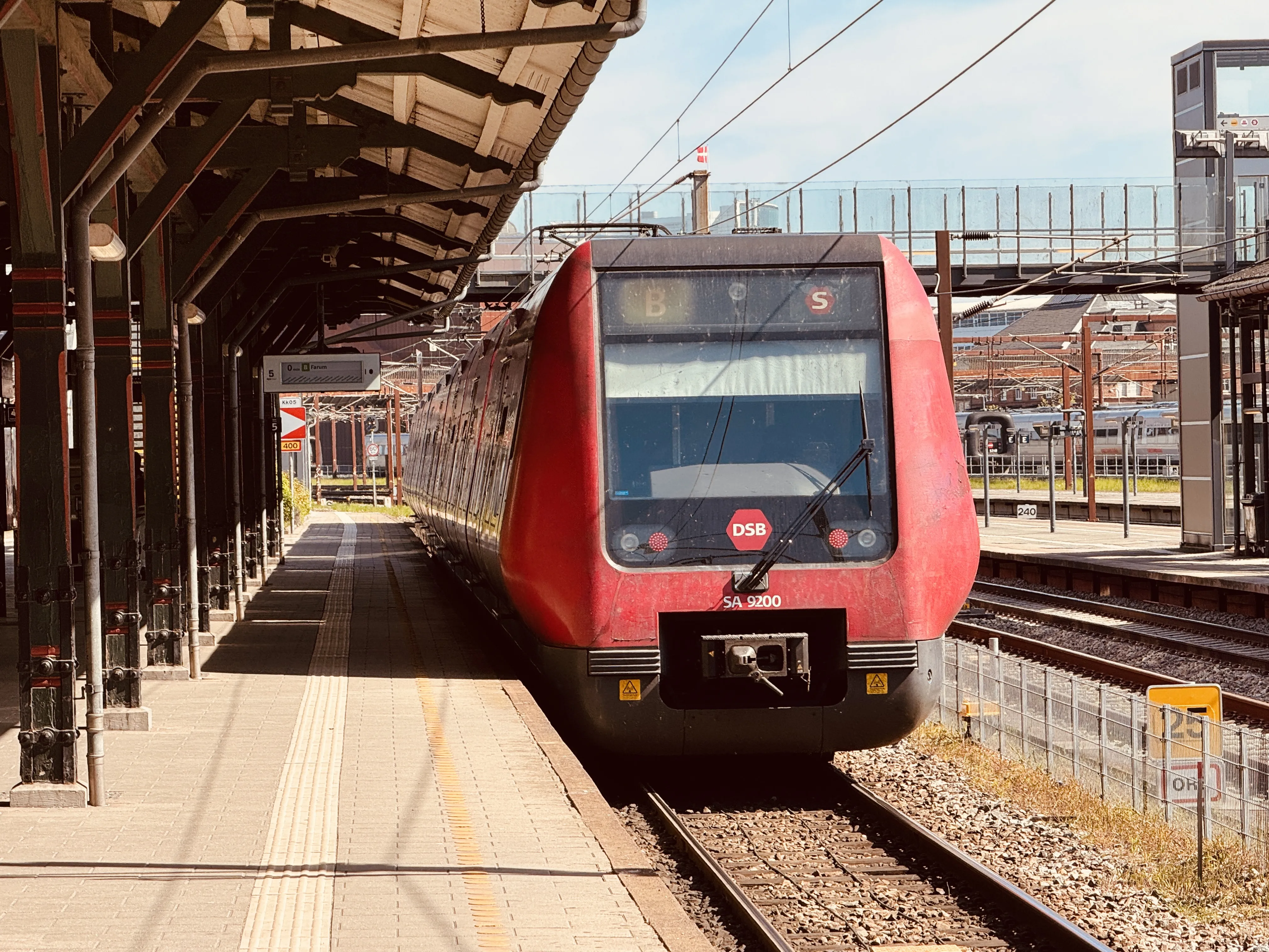 Billede af DSB SA 8200 fotograferet ud for Østerport Station.