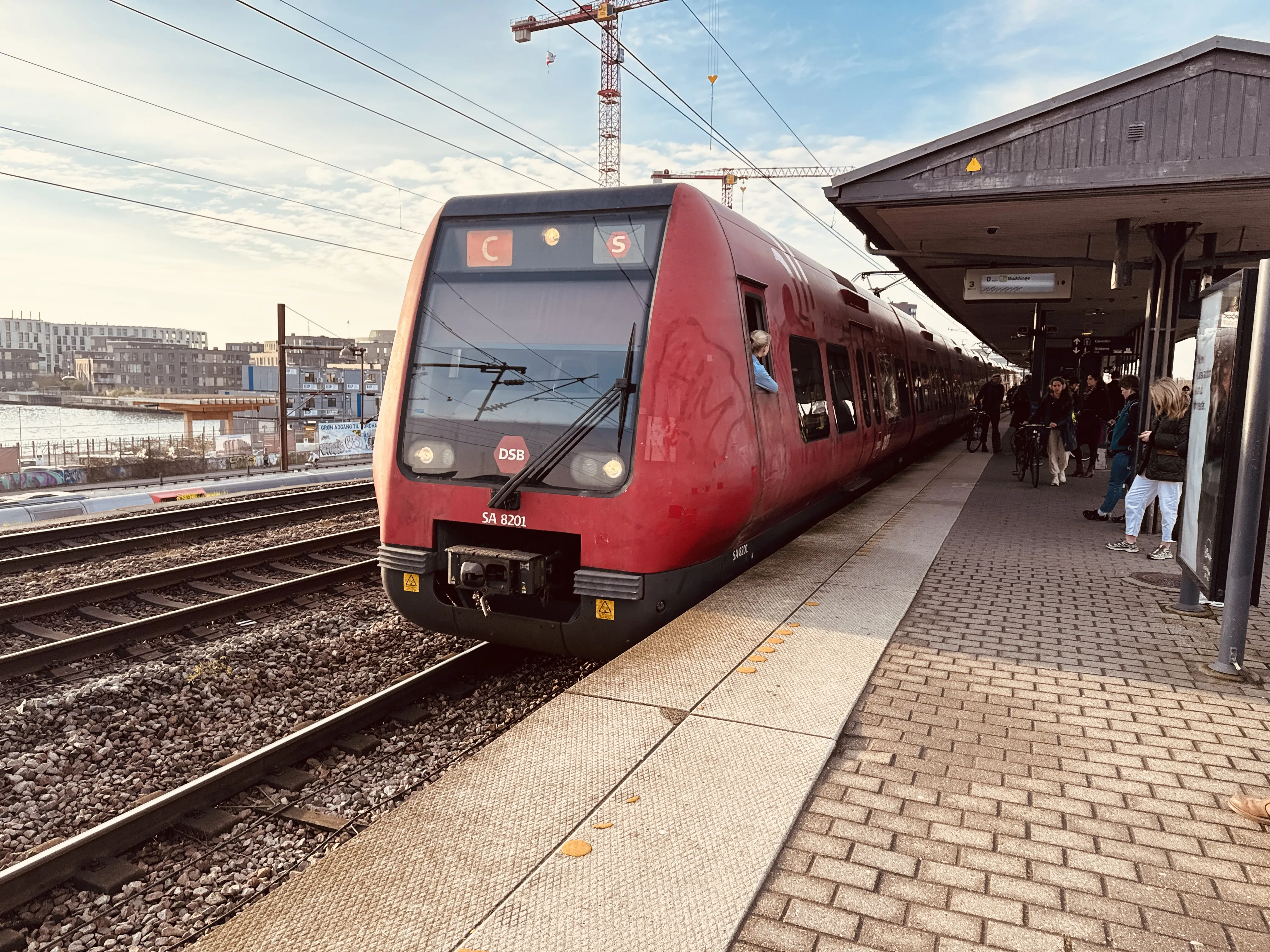 Billede af DSB SA 8201 fotograferet ud for Nordhavn S-togstrinbræt.