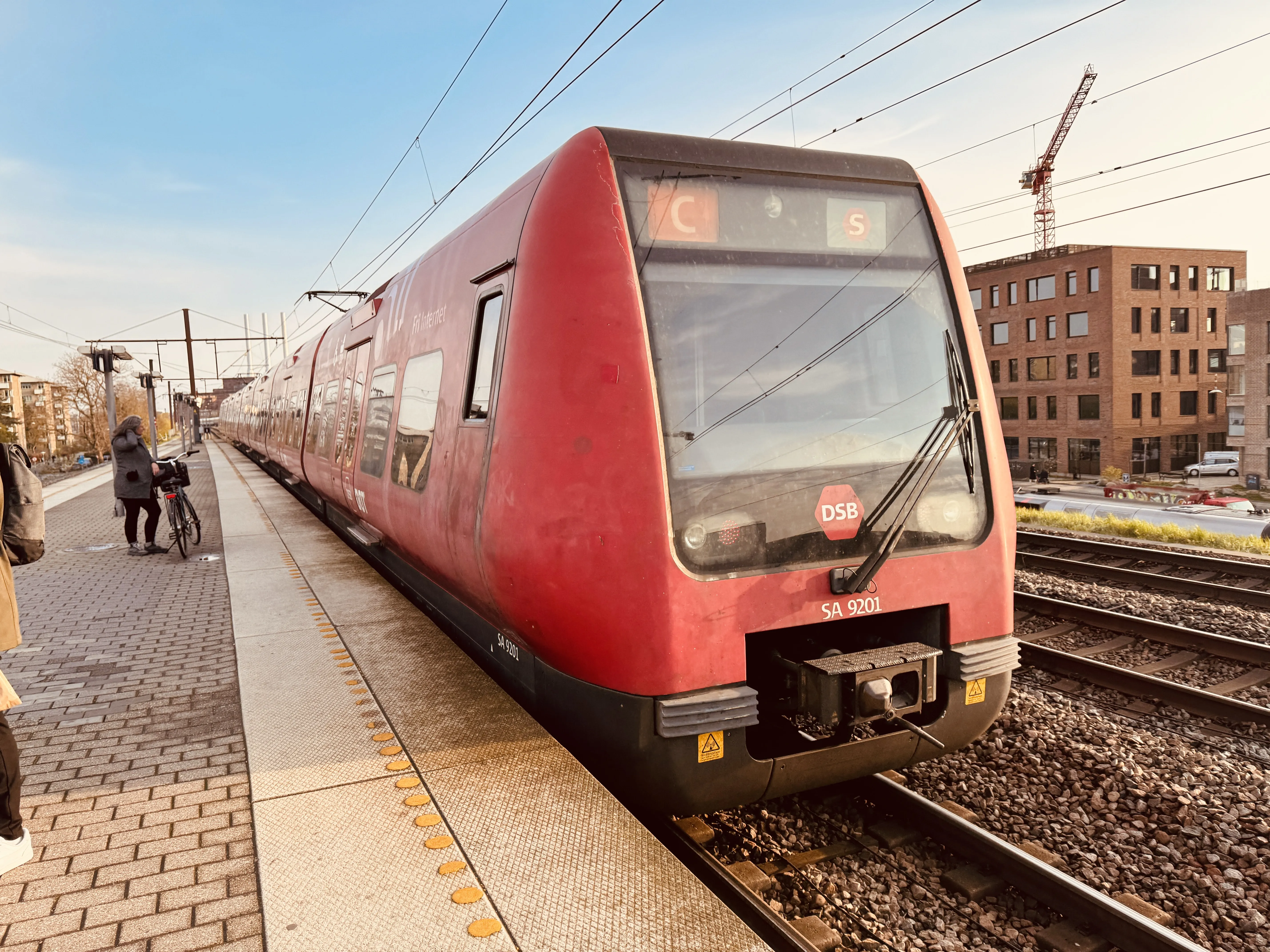 Billede af DSB SA 8201 fotograferet ud for Nordhavn S-togstrinbræt.