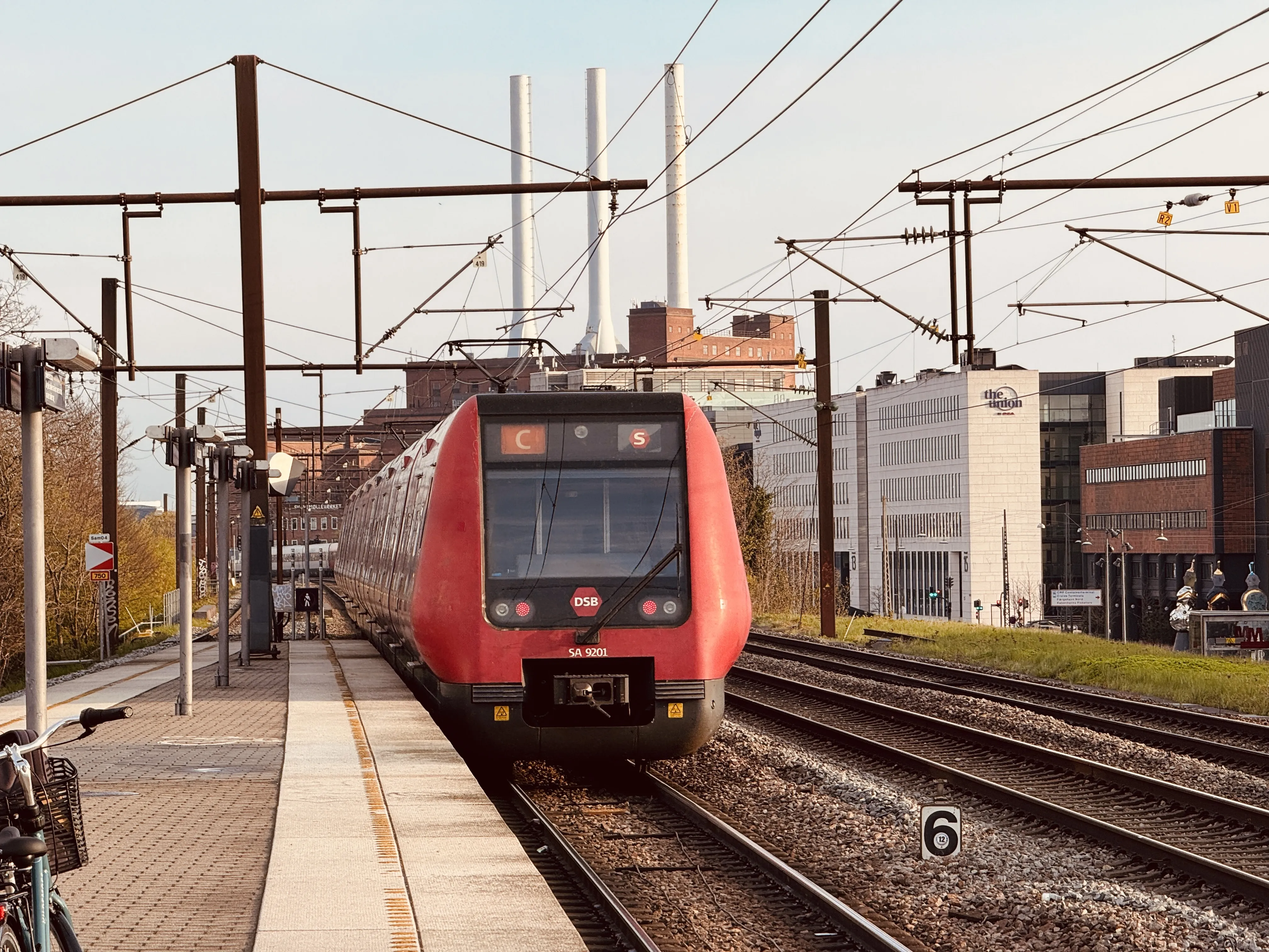 Billede af DSB SA 8201 fotograferet ud for Nordhavn S-togstrinbræt.