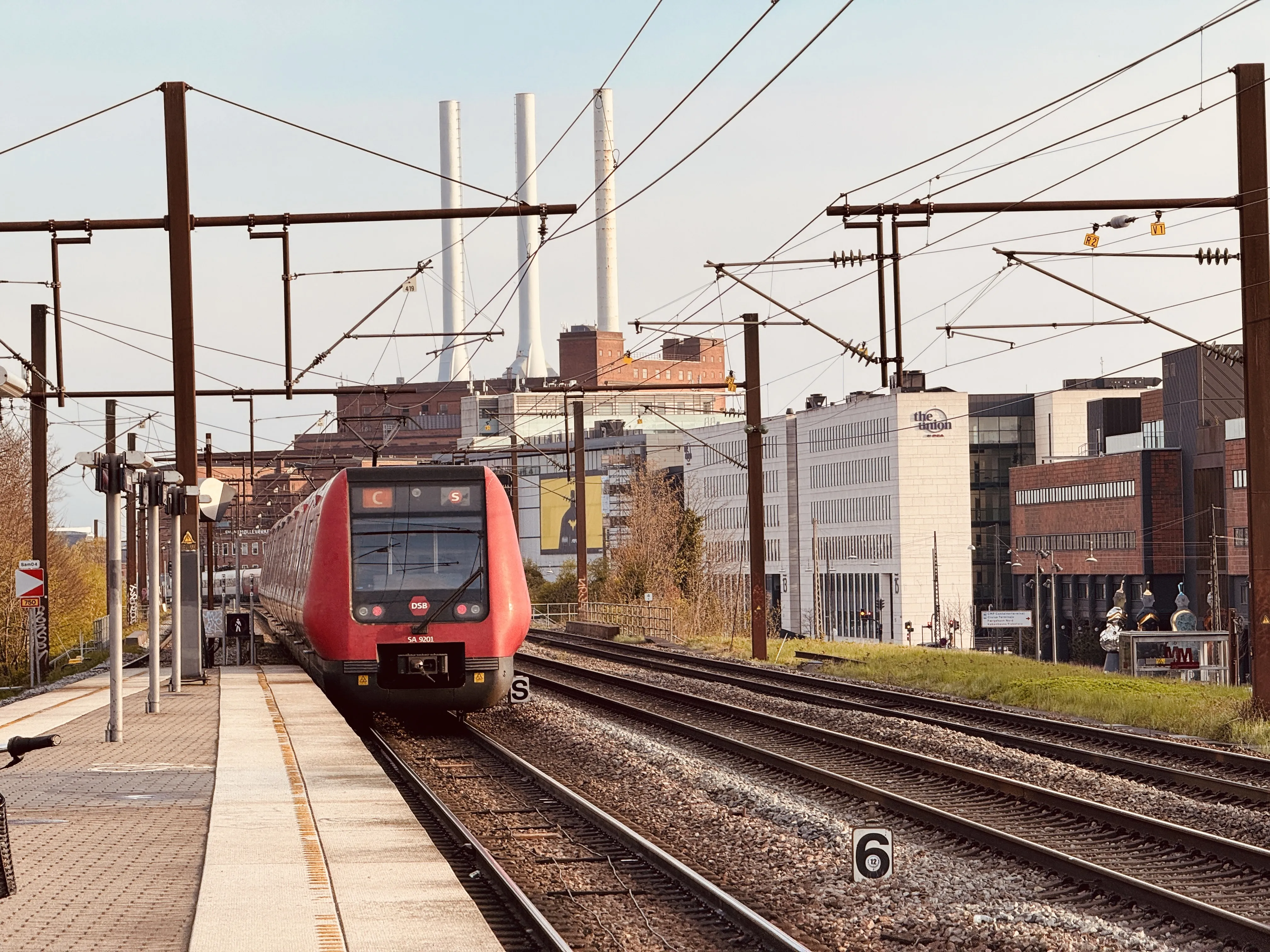 Billede af DSB SA 8201 fotograferet ud for Nordhavn S-togstrinbræt.