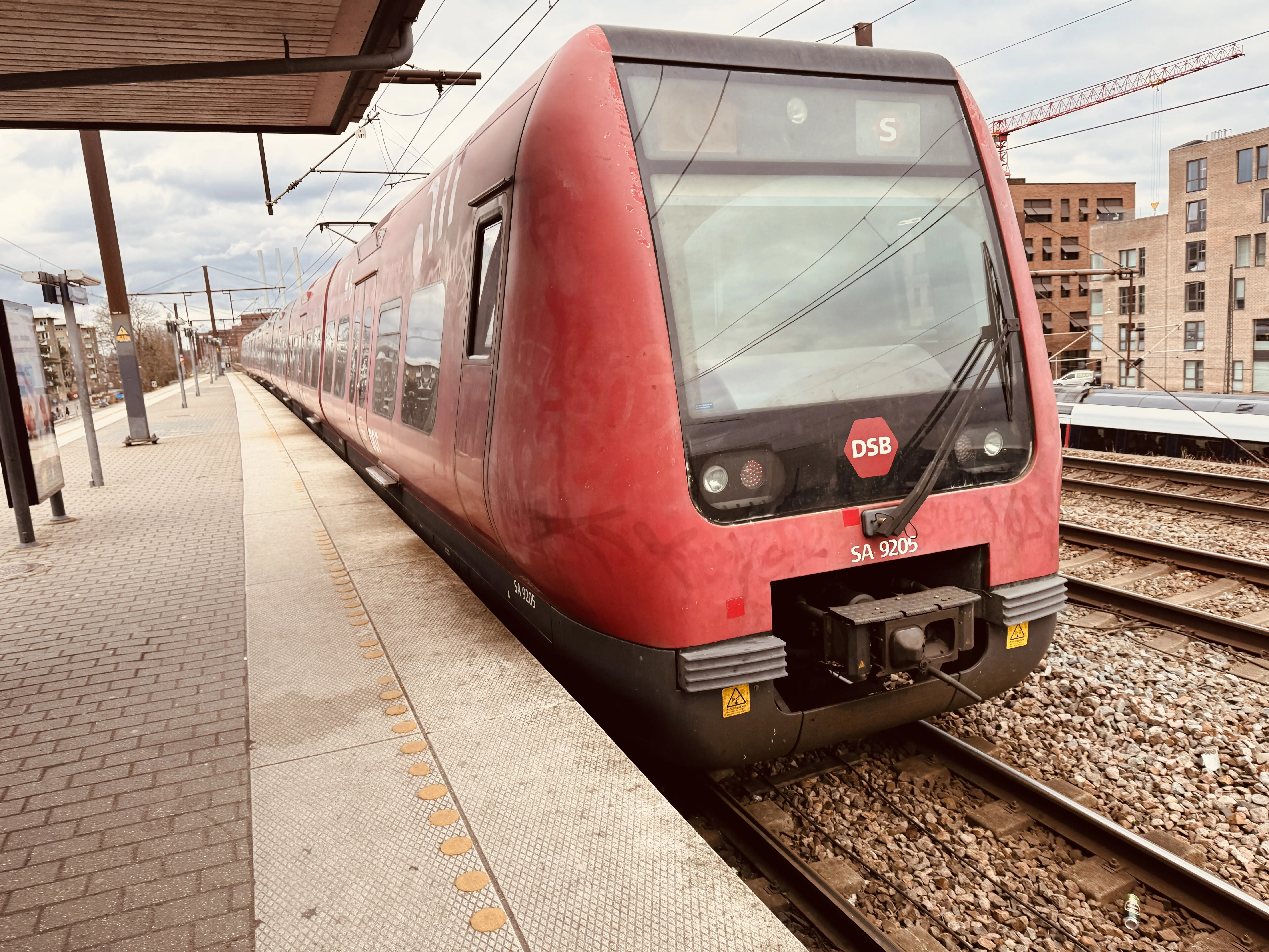 Billede af DSB SA 8205 fotograferet ud for Nordhavn S-togstrinbræt.