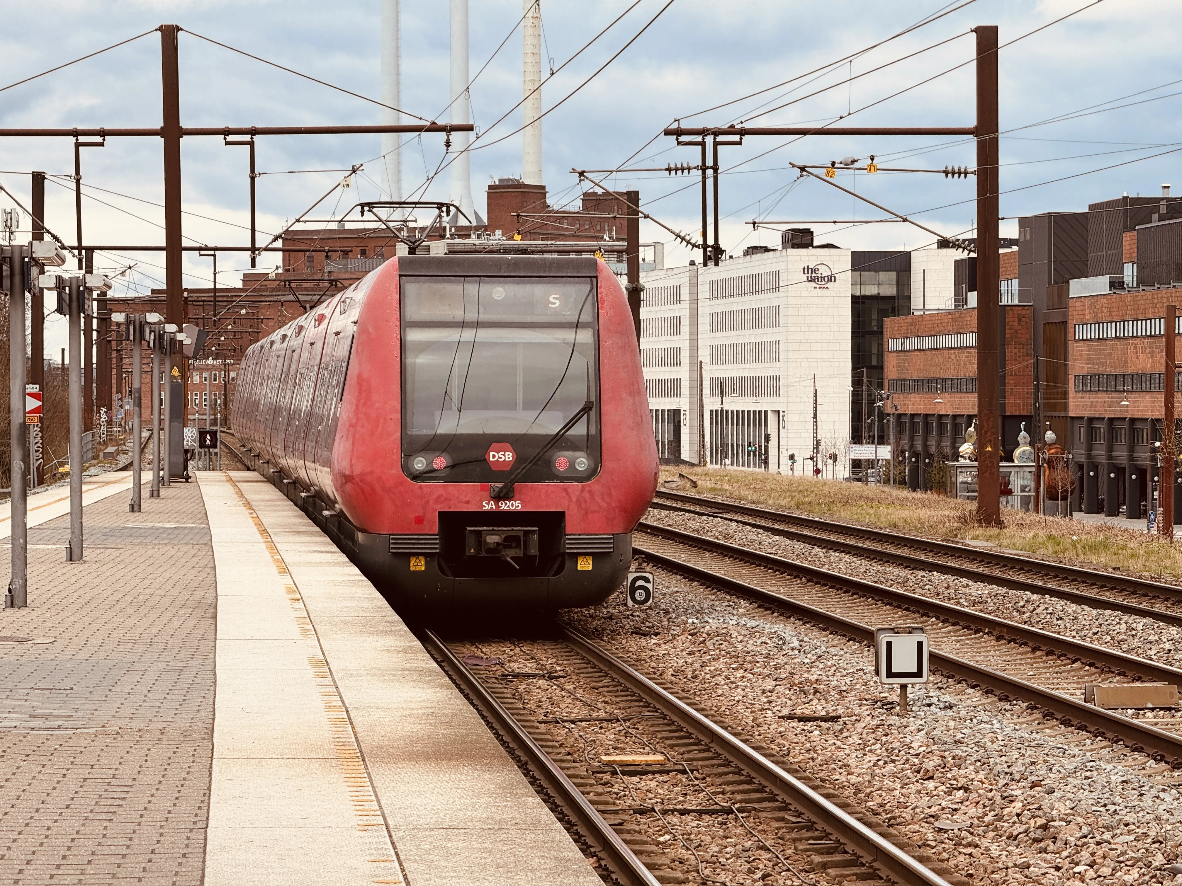 Billede af DSB SA 8205 fotograferet ud for Nordhavn S-togstrinbræt.