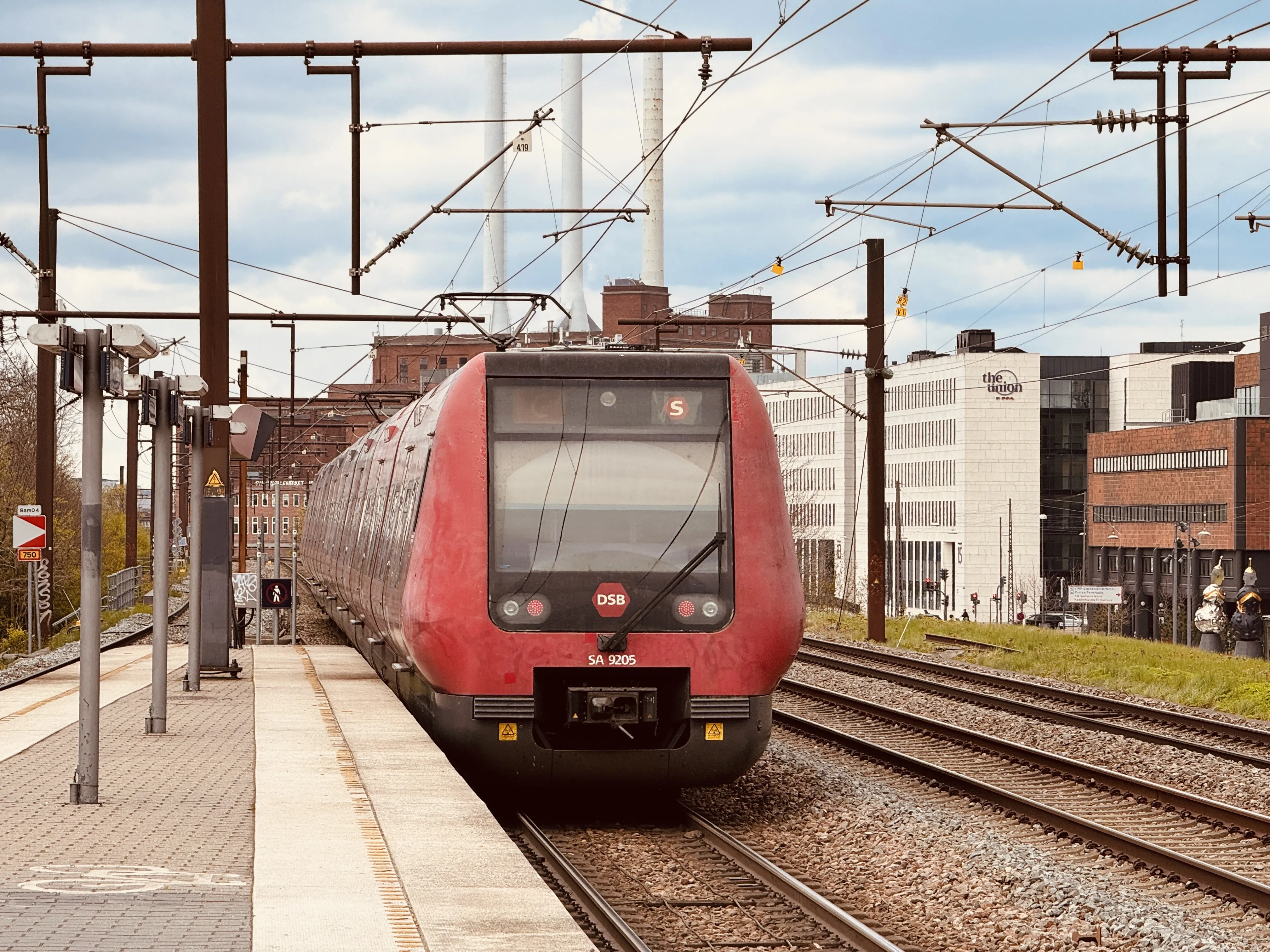 Billede af DSB SA 8205 fotograferet ud for Nordhavn S-togstrinbræt.