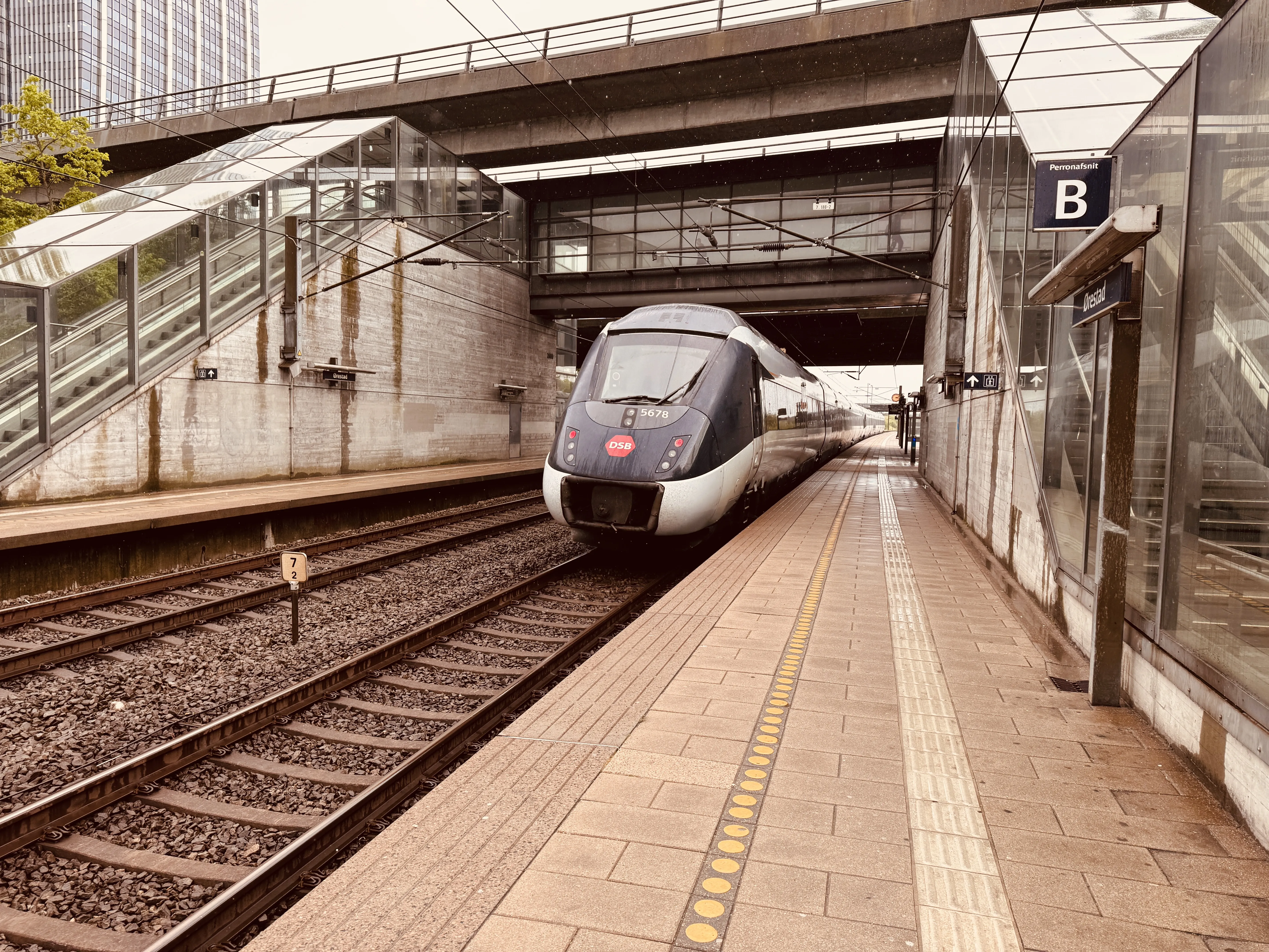 Billede af DSB MG 5678 fotograferet ud for Ørestad Trinbræt.