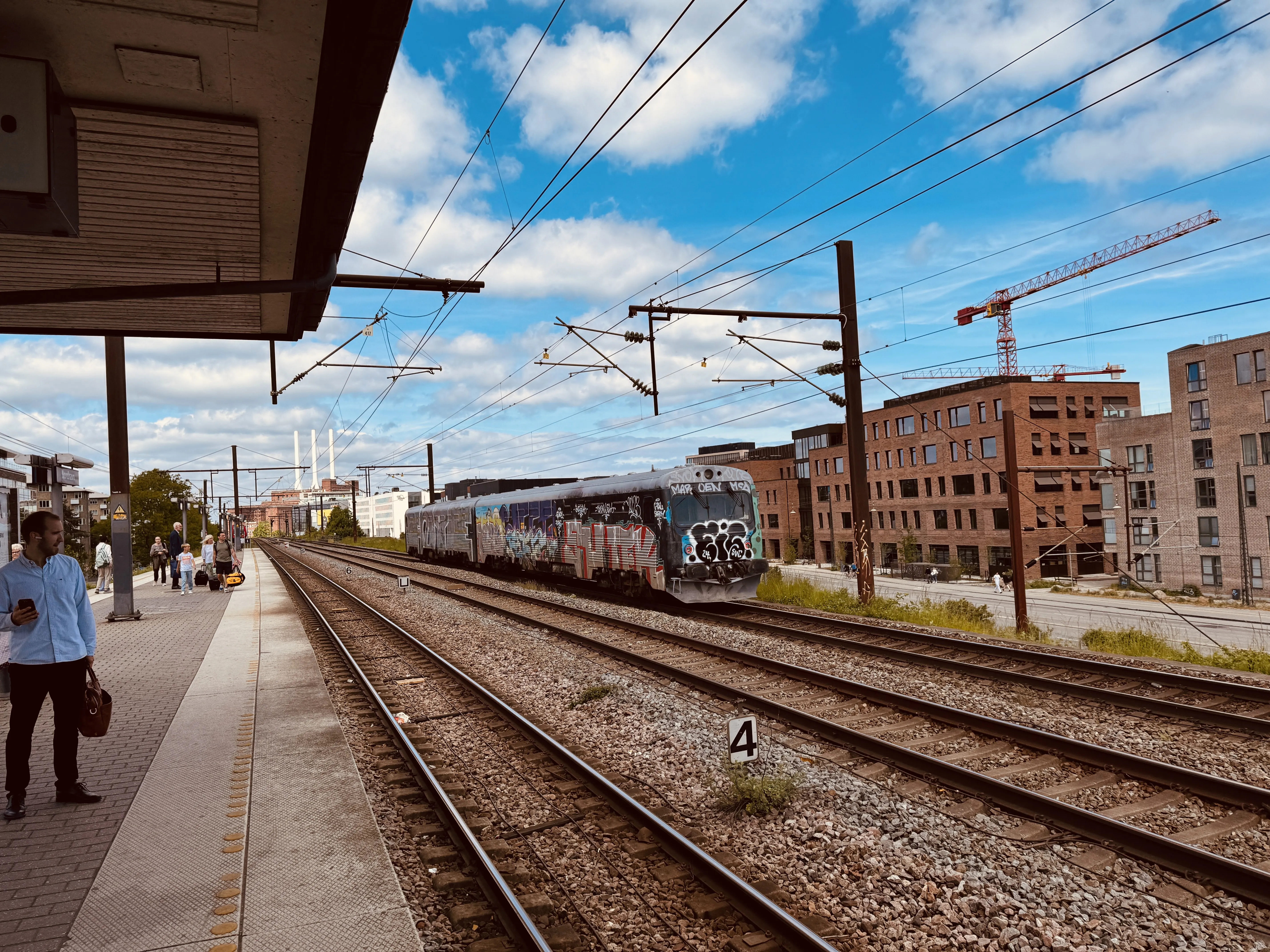 Billede af CRSA MR 4082, tidligere DSB MR 4082 fotograferet ud for Nordhavn S-togstrinbræt.