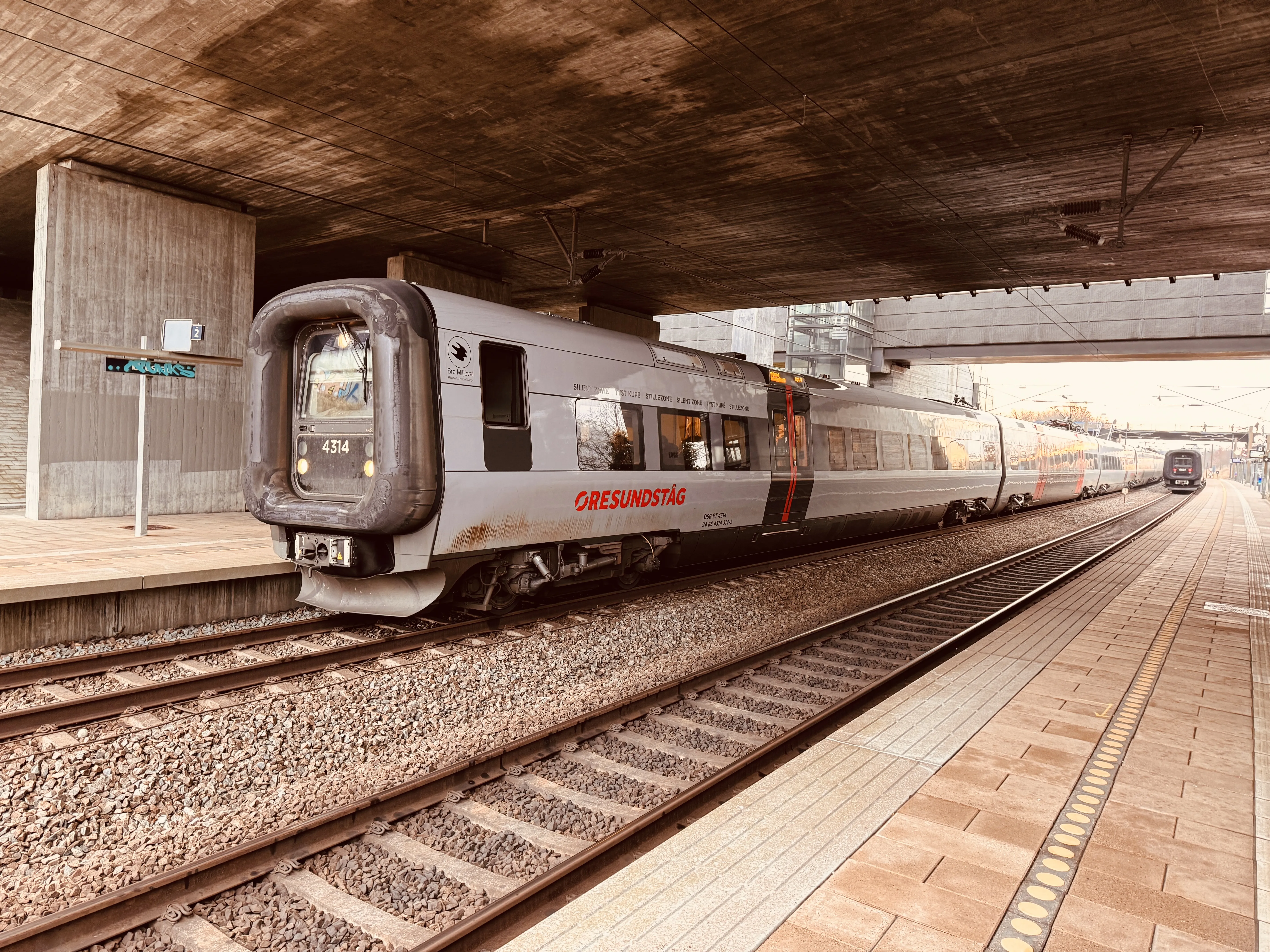 Billede af DSB ET 4314 fotograferet ud for Ørestad Trinbræt.