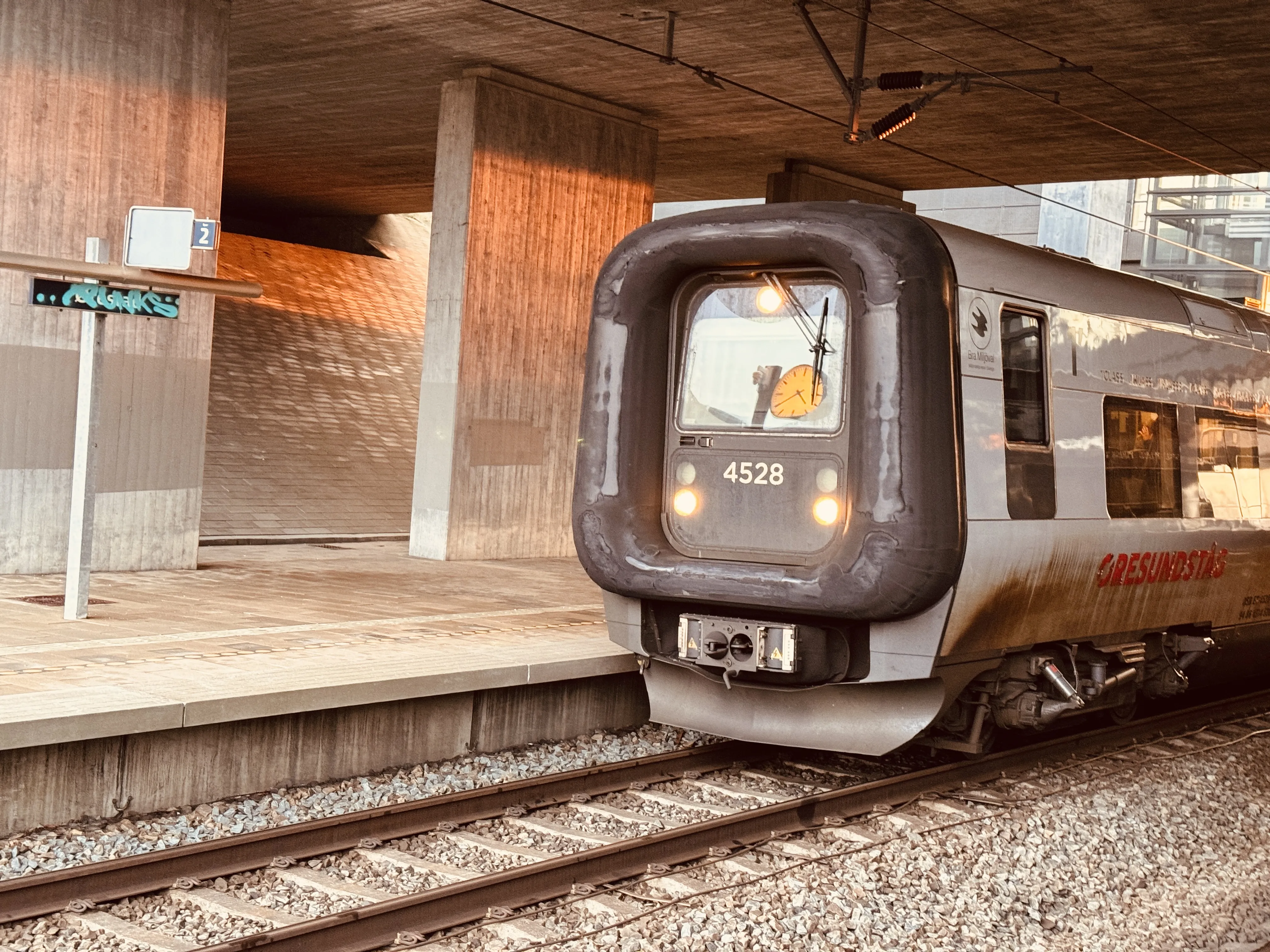 Billede af DSB ET 4328 fotograferet ud for Ørestad Trinbræt.