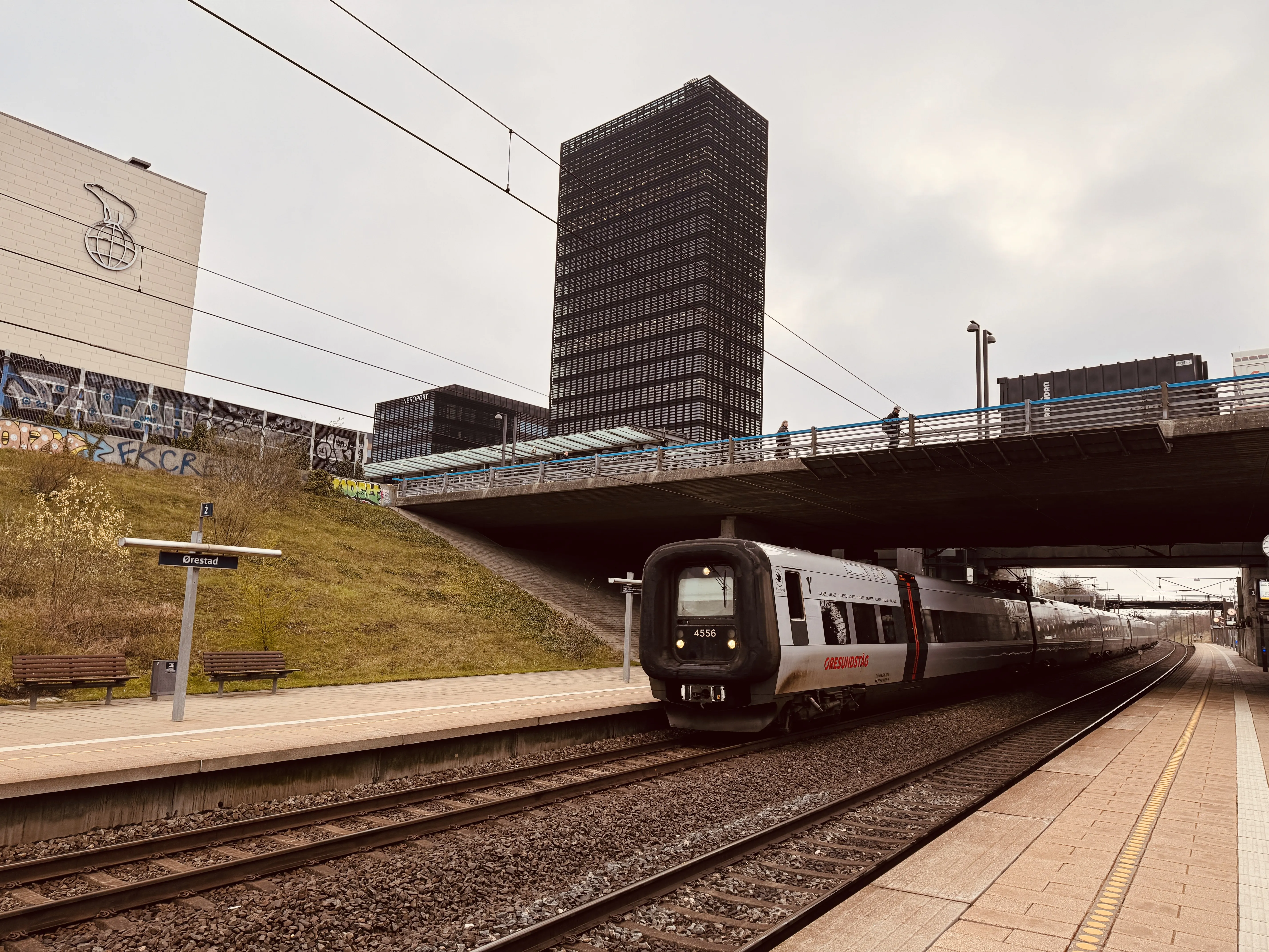 Billede af DSB ET 4356 fotograferet ud for Ørestad Trinbræt.