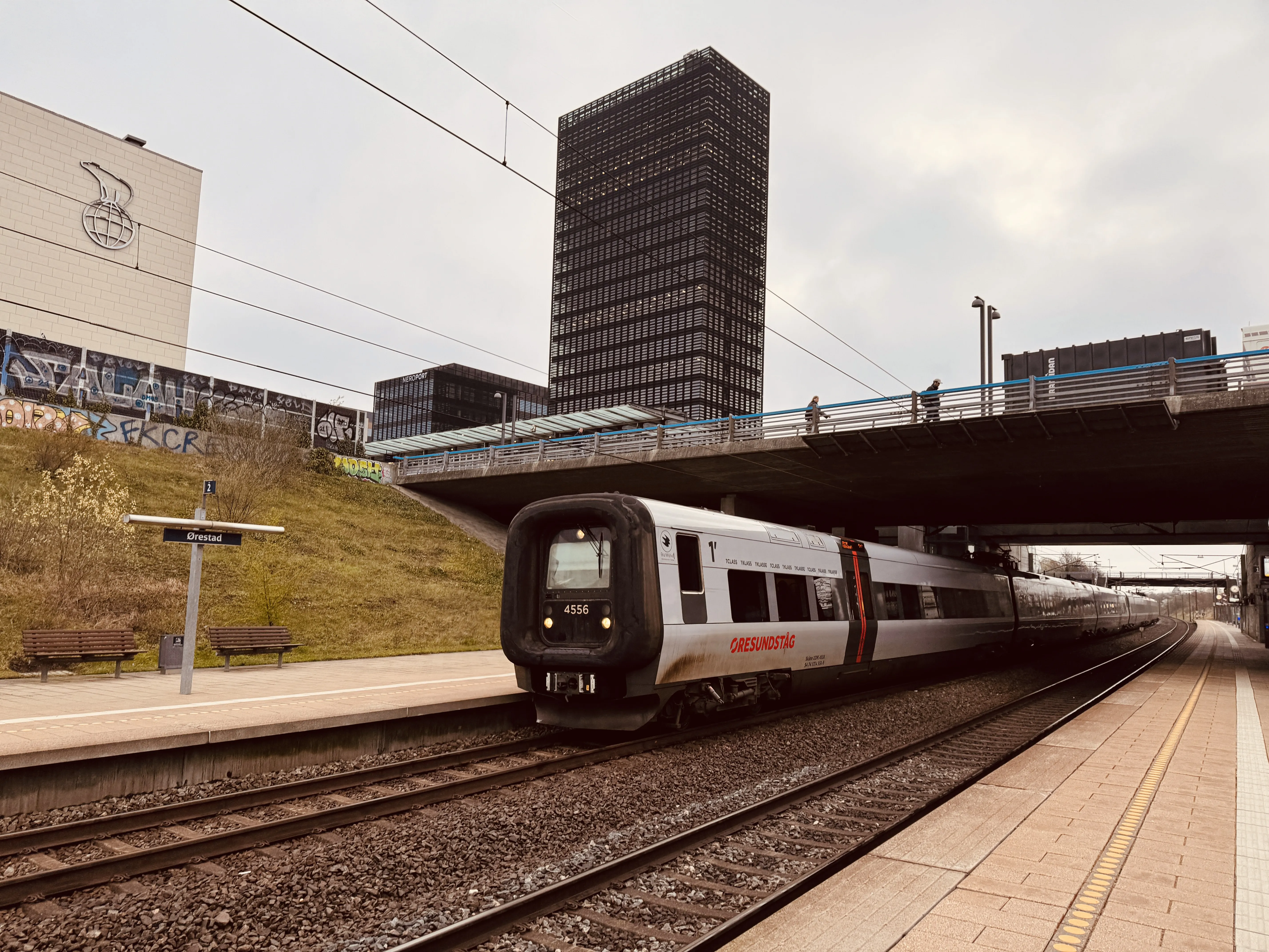 Billede af DSB ET 4356 fotograferet ud for Ørestad Trinbræt.