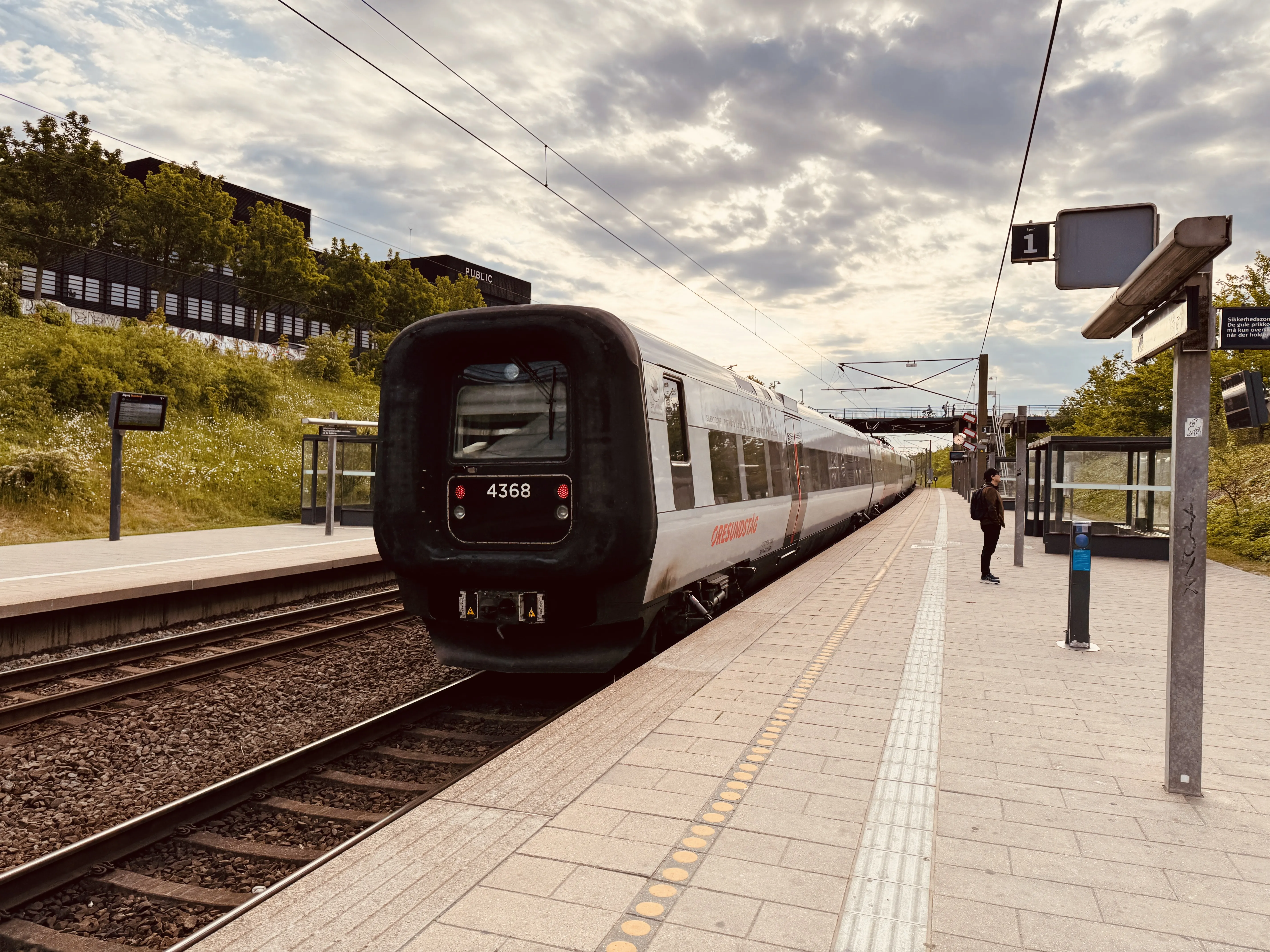 Billede af DSB ET 4368 fotograferet ud for Ørestad Trinbræt.