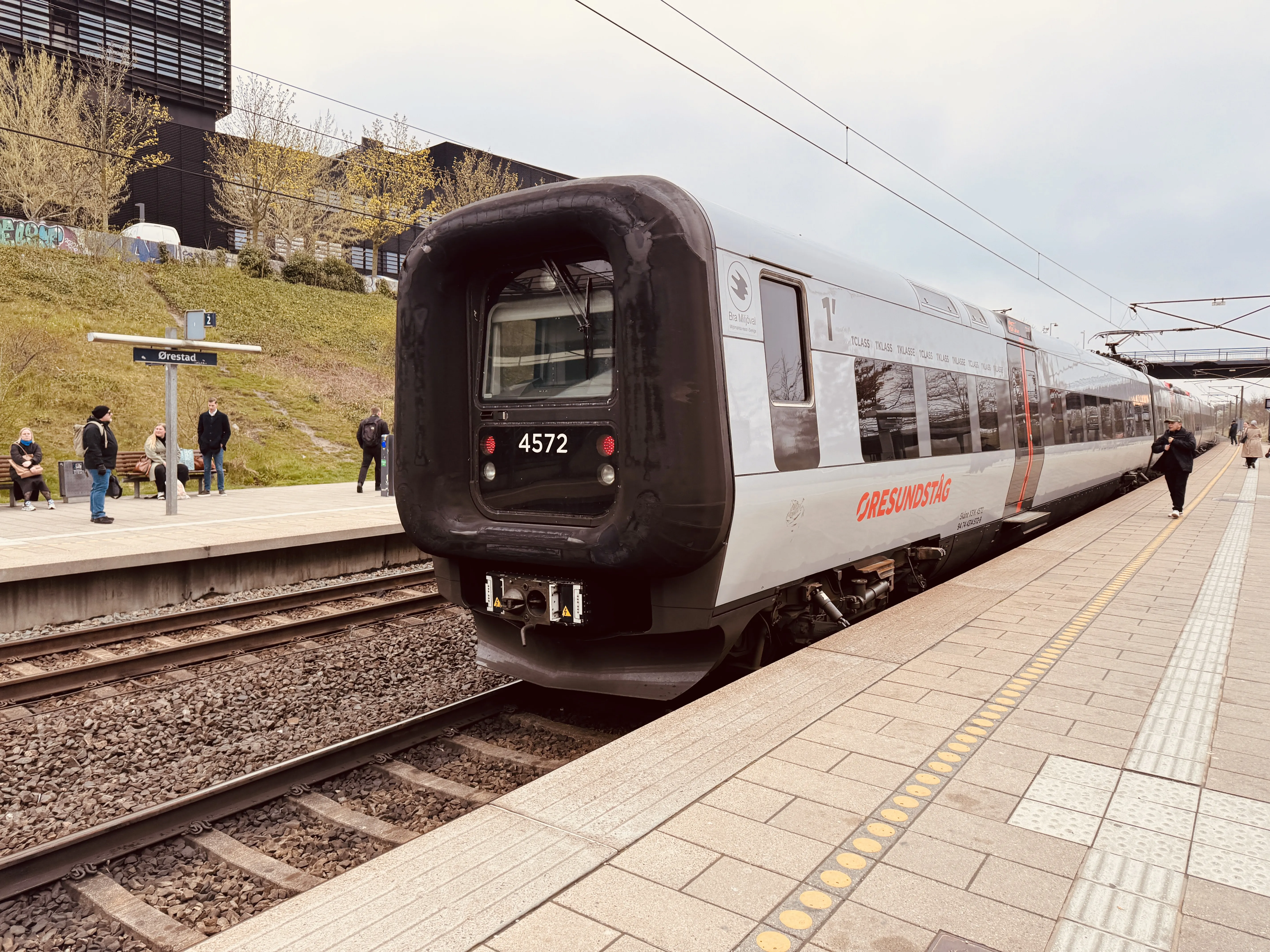 Billede af DSB ET 4372 fotograferet ud for Ørestad Trinbræt.