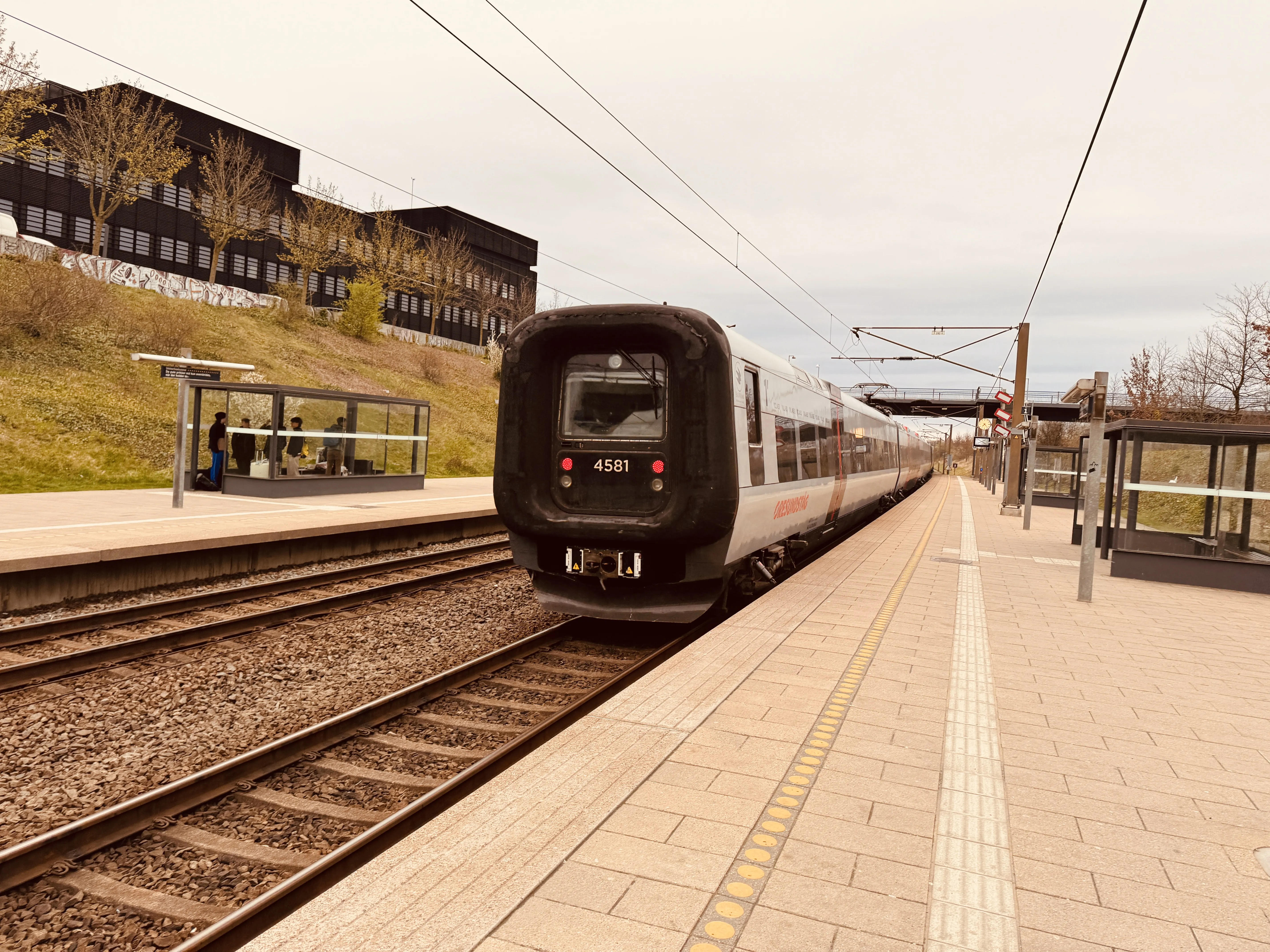 Billede af DSB ET 4381 fotograferet ud for Ørestad Trinbræt.