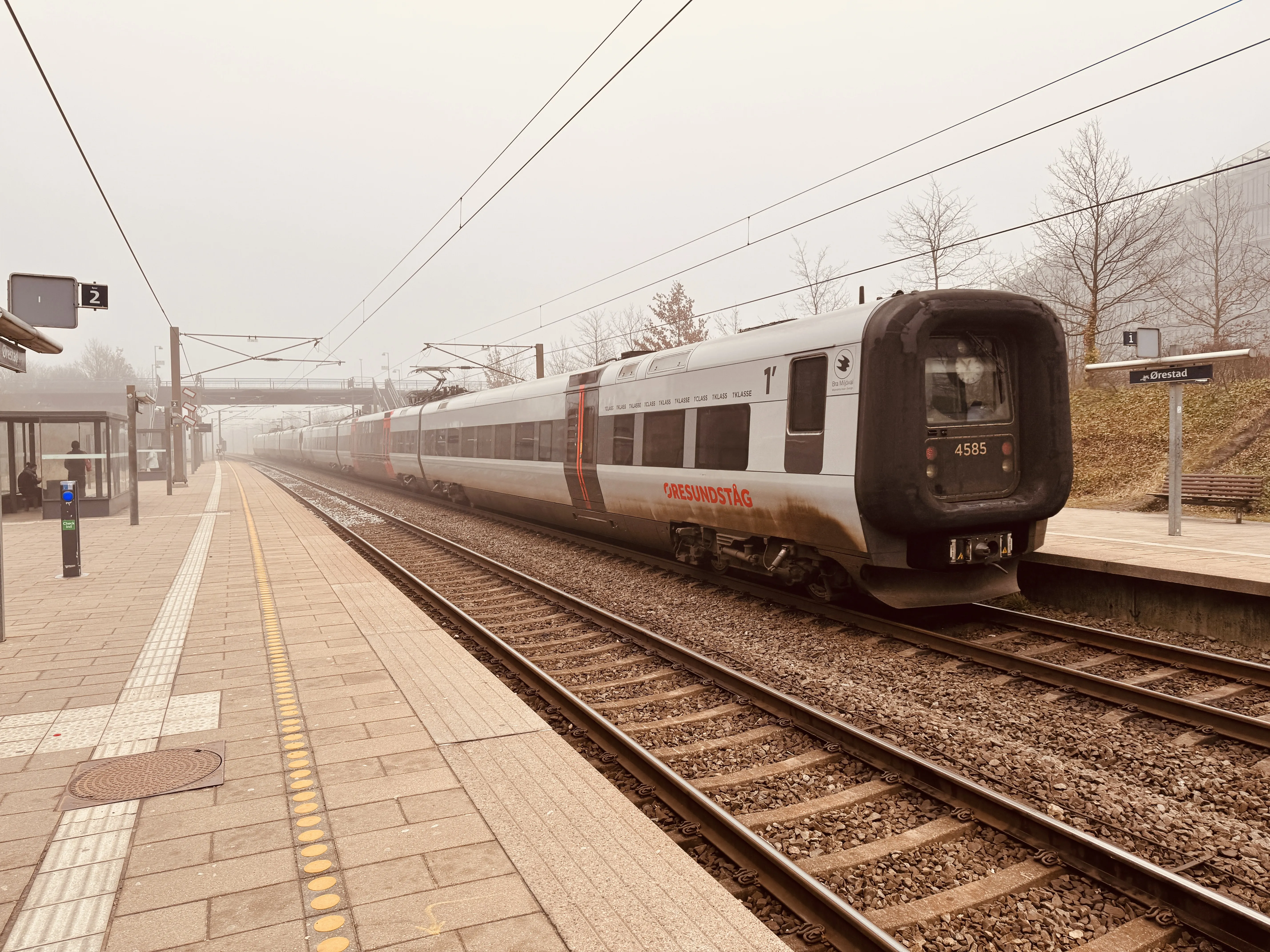 Billede af DSB ET 4385 fotograferet ud for Ørestad Trinbræt.