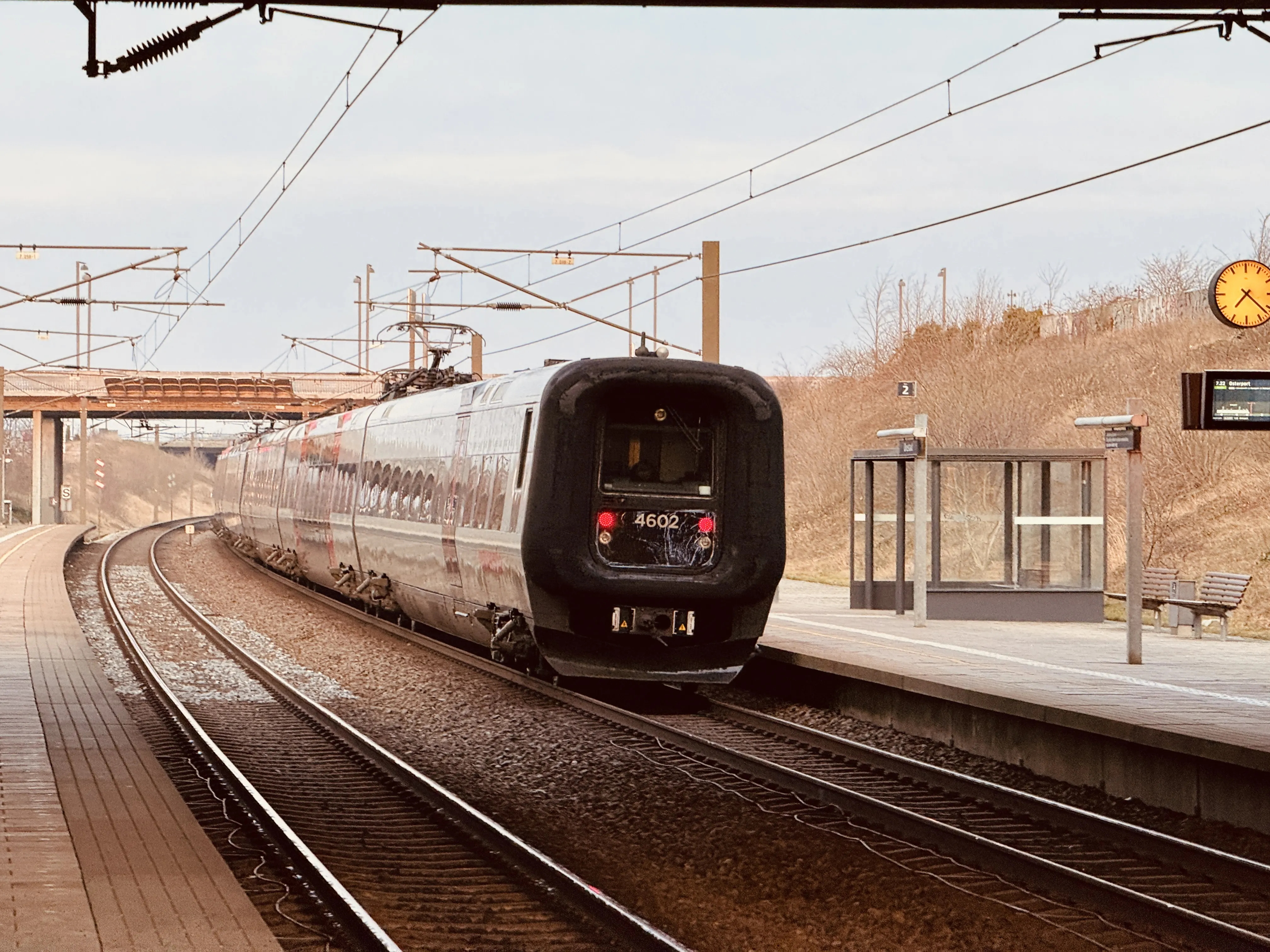 Billede af DSB ET 4402 fotograferet ud for Ørestad Trinbræt.